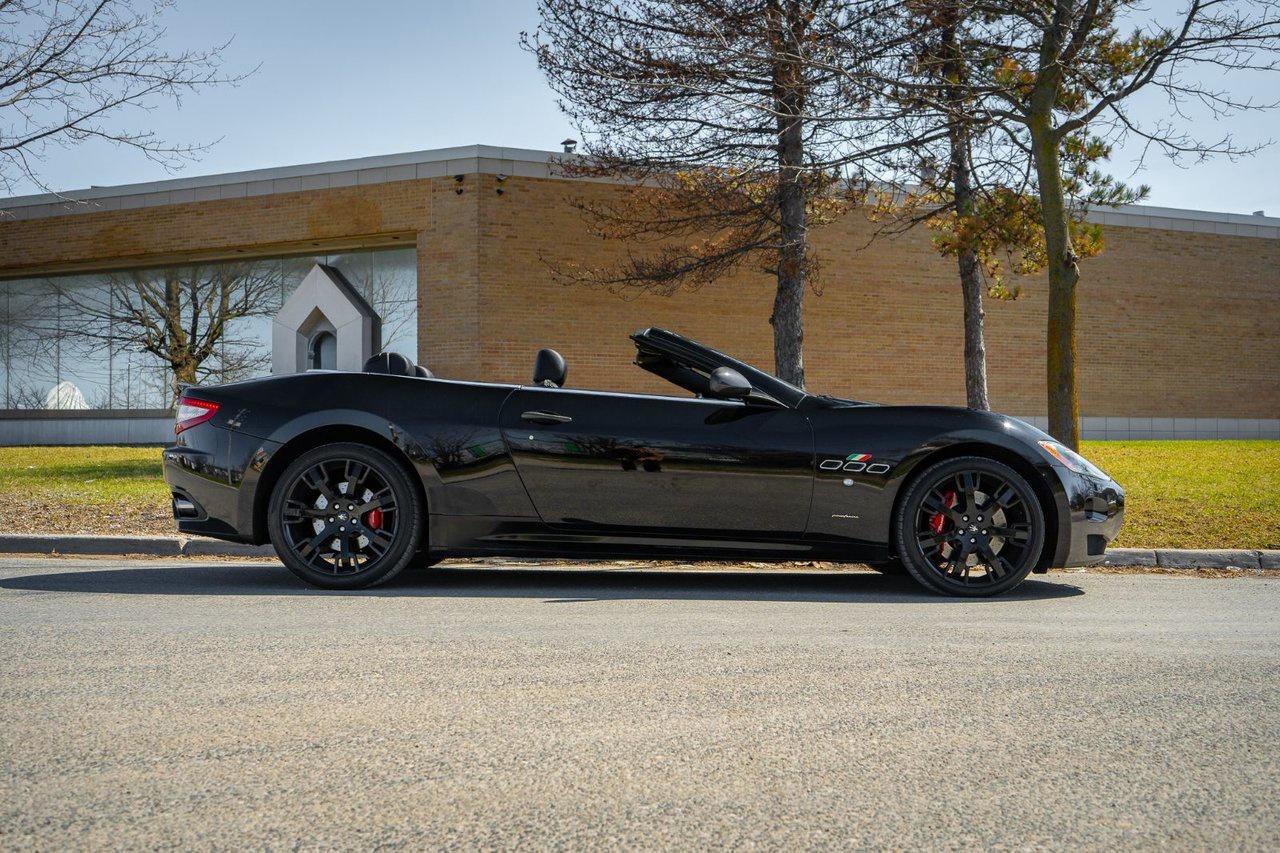 2010 Maserati GranTurismo Convertible Photo3