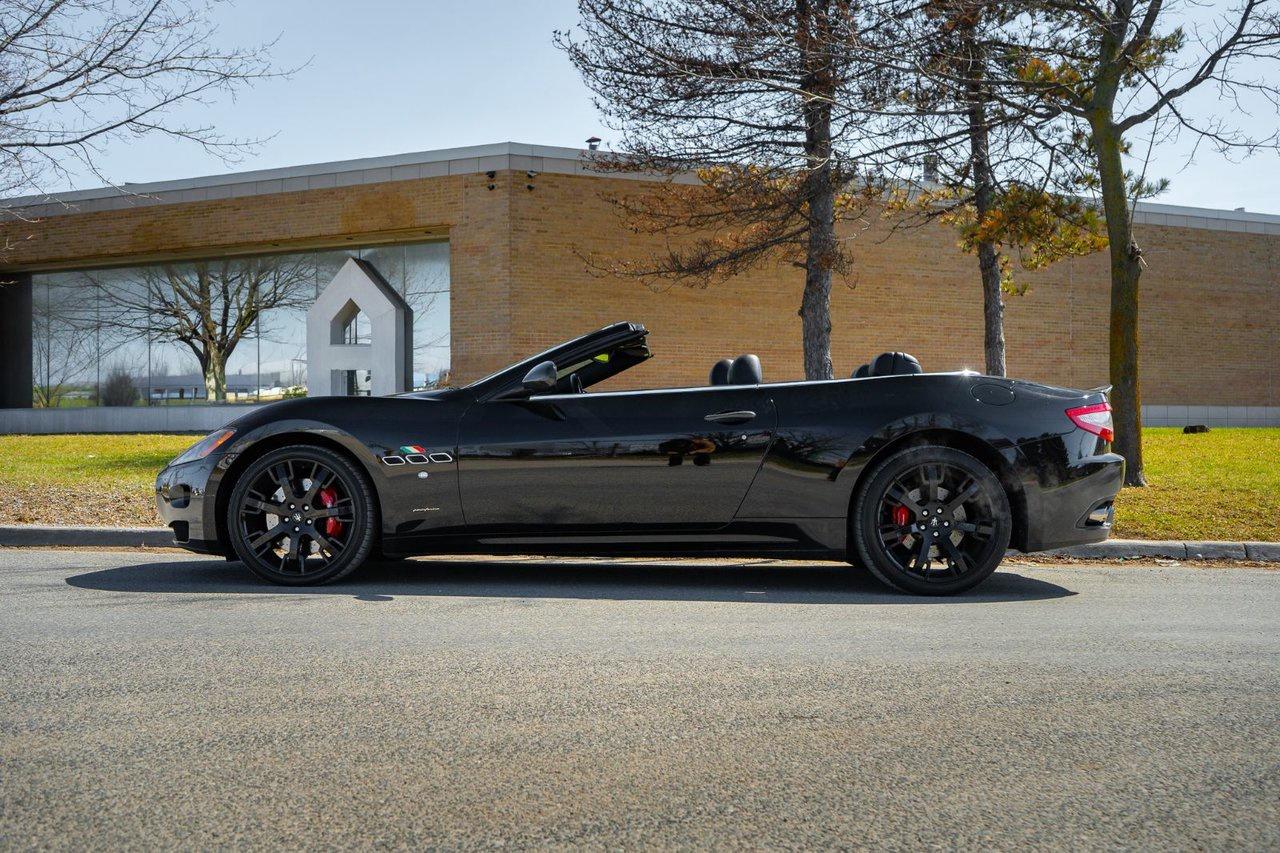 2010 Maserati GranTurismo Convertible Photo4
