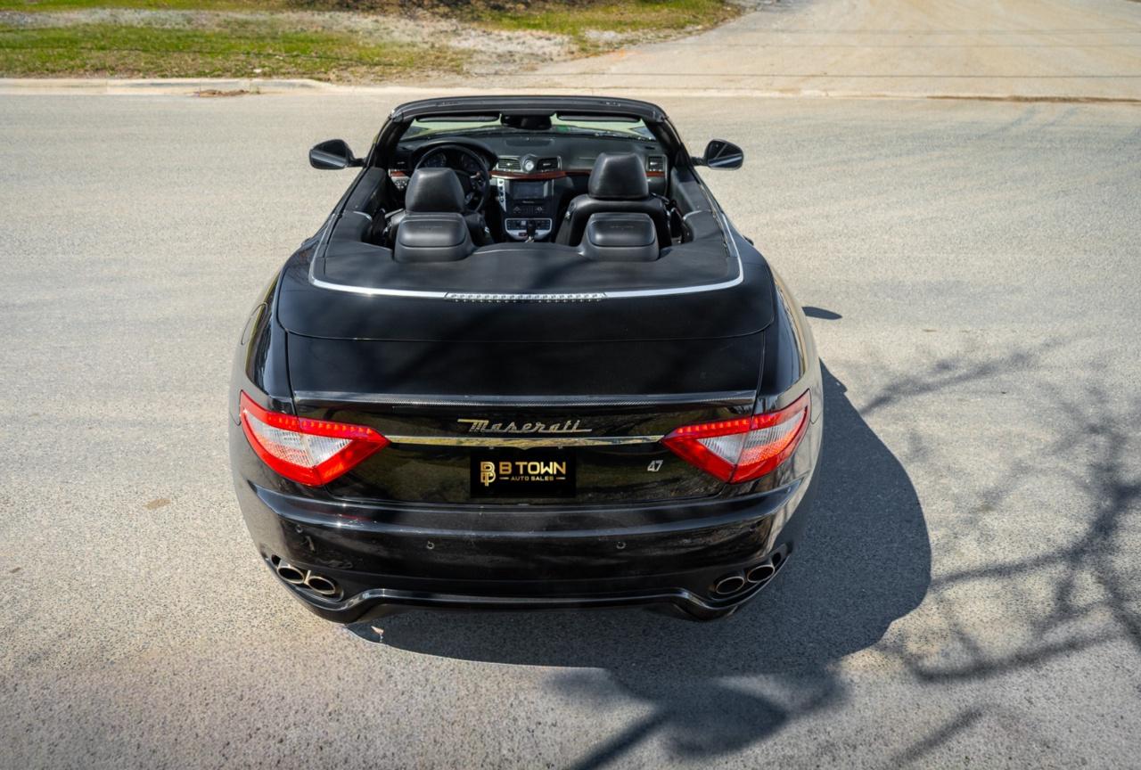 2010 Maserati GranTurismo Convertible Photo