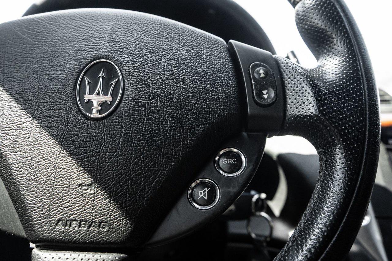 2010 Maserati GranTurismo Convertible Photo