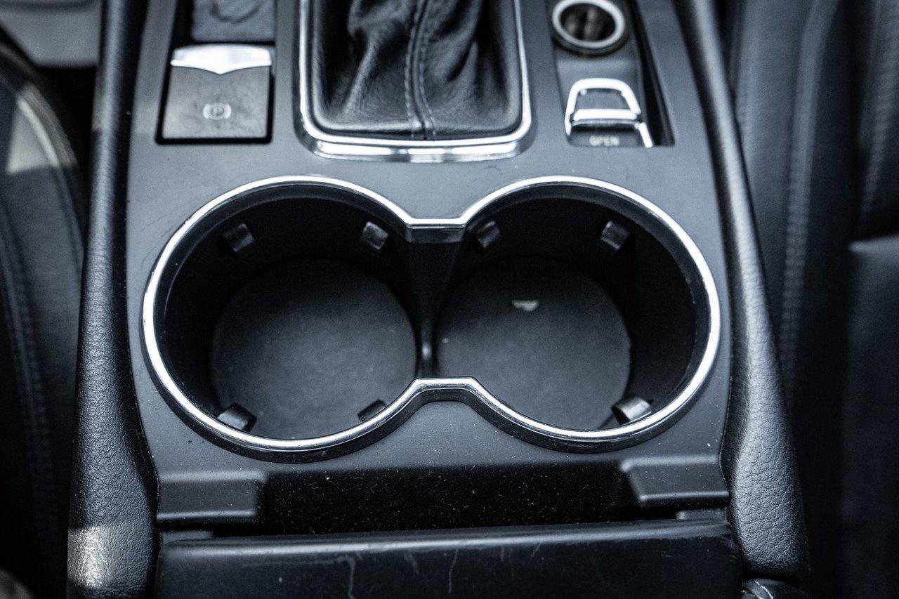 2010 Maserati GranTurismo Convertible Photo
