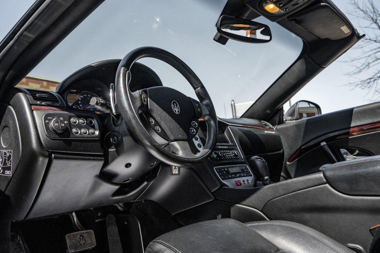 2010 Maserati GranTurismo Convertible Photo