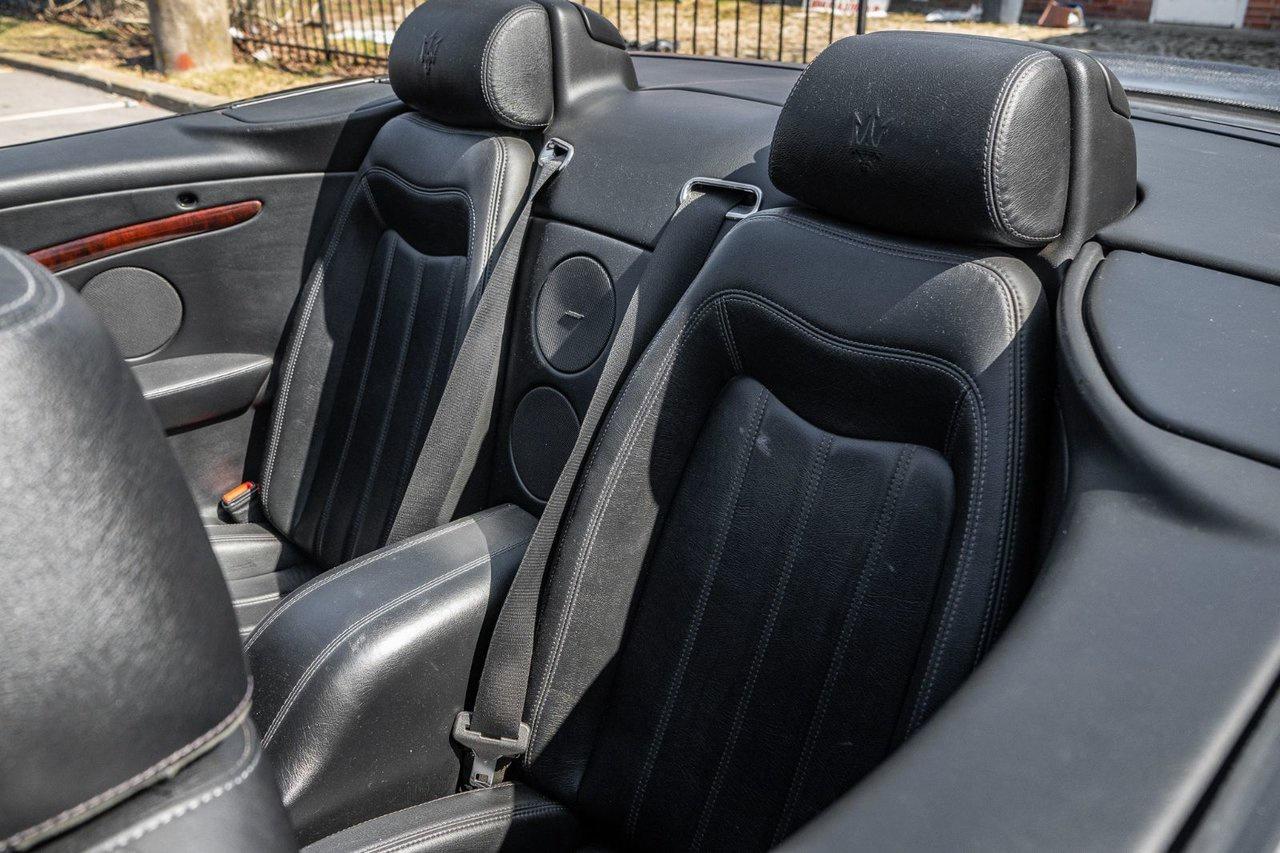 2010 Maserati GranTurismo Convertible Photo
