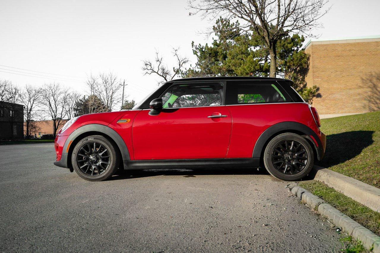 2018 MINI 3 Door Cooper Photo