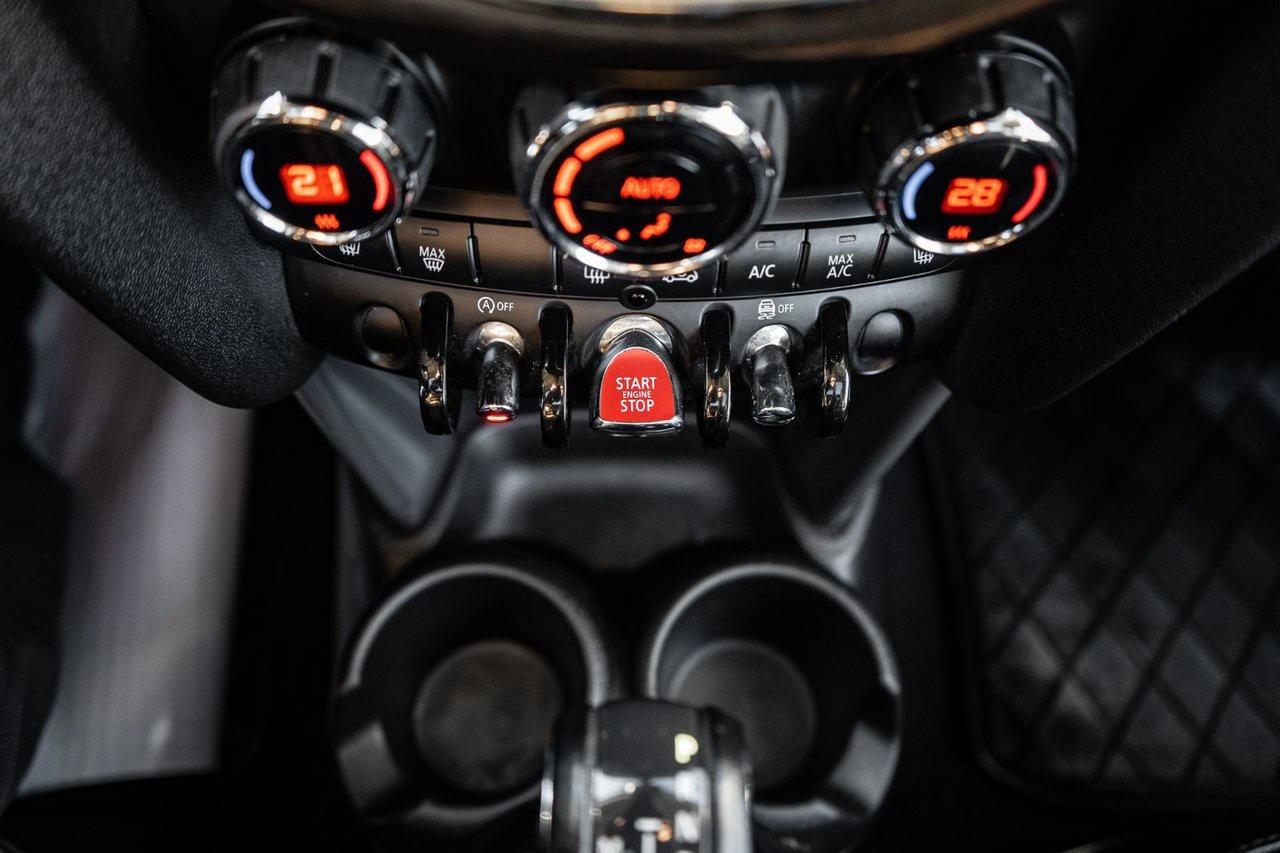 2018 MINI 3 Door Cooper Photo