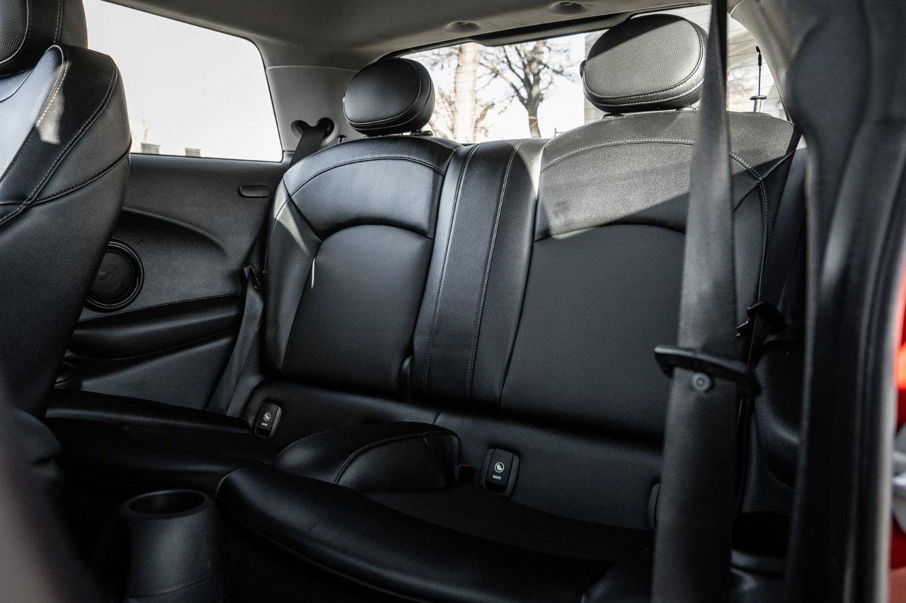 2018 MINI 3 Door Cooper Photo