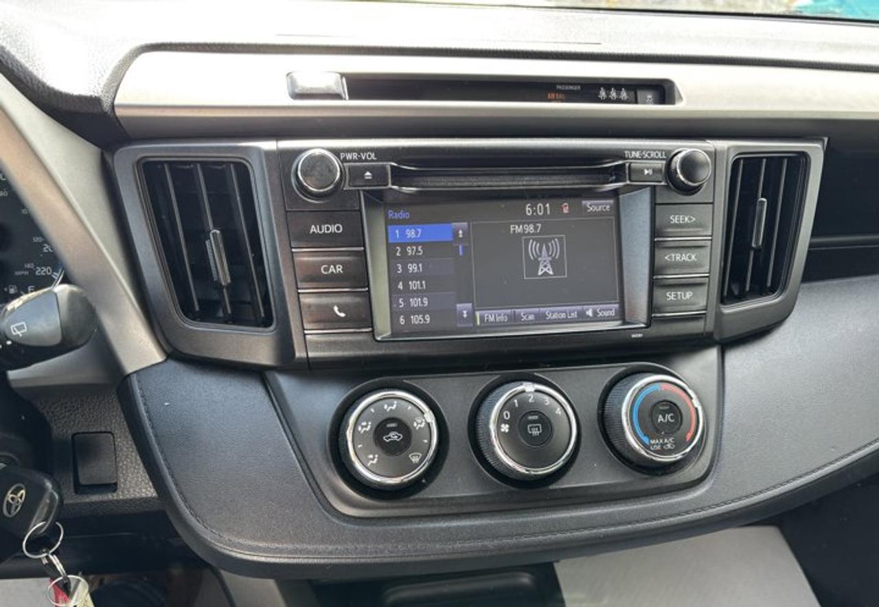 Small SUV 4WD, AWD LE, 6-Speed Automatic w/OD, Regular Unleaded I-4 2.5 L/152