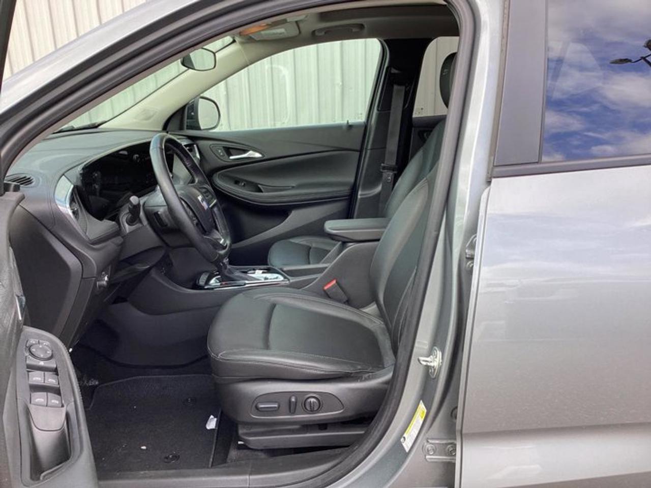 2024 Buick Encore GX Sport Touring AWD | Leather Seats | Heated Steering Wheel Photo2