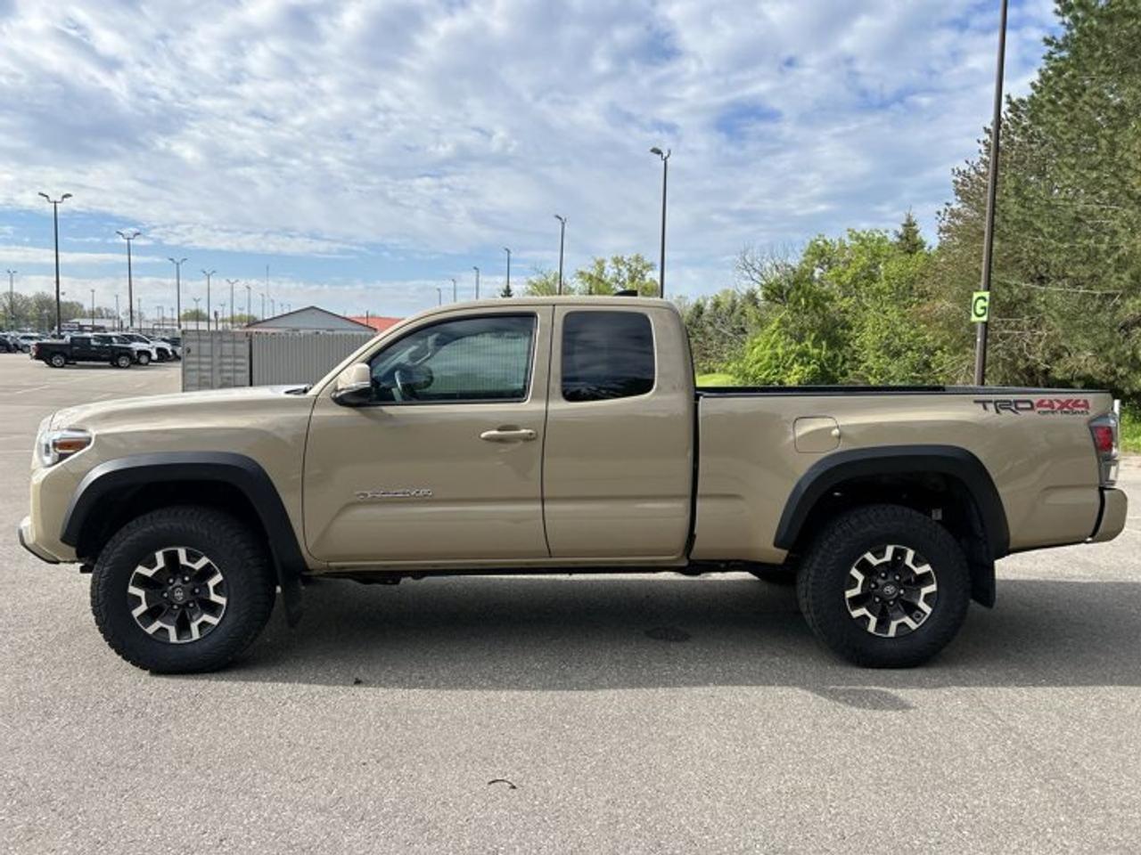 2020 Toyota Tacoma TRD Off Road Access Cab 6' Box 4x4 Photo
