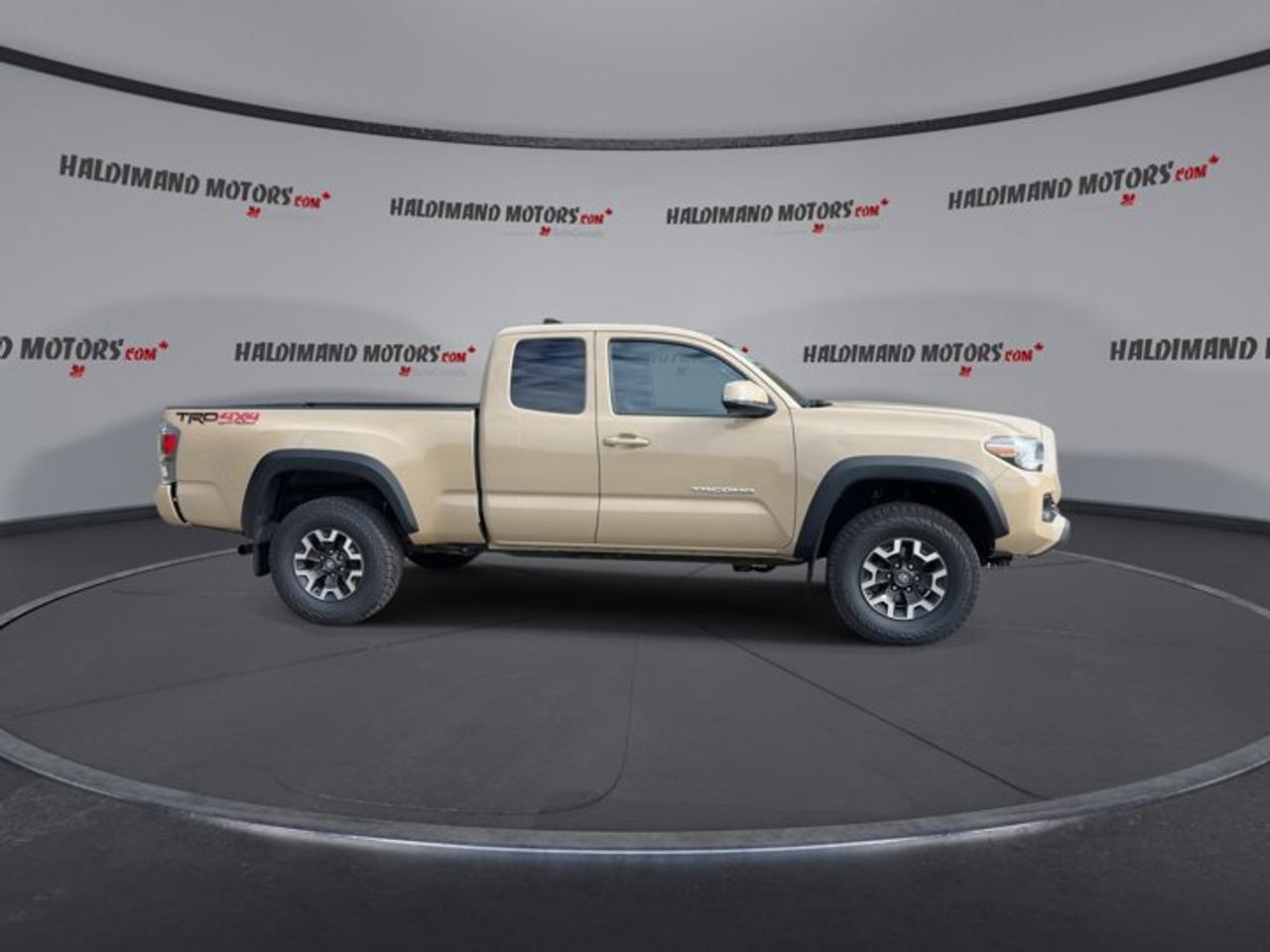 2020 Toyota Tacoma TRD Off Road Access Cab 6' Box 4x4 Photo