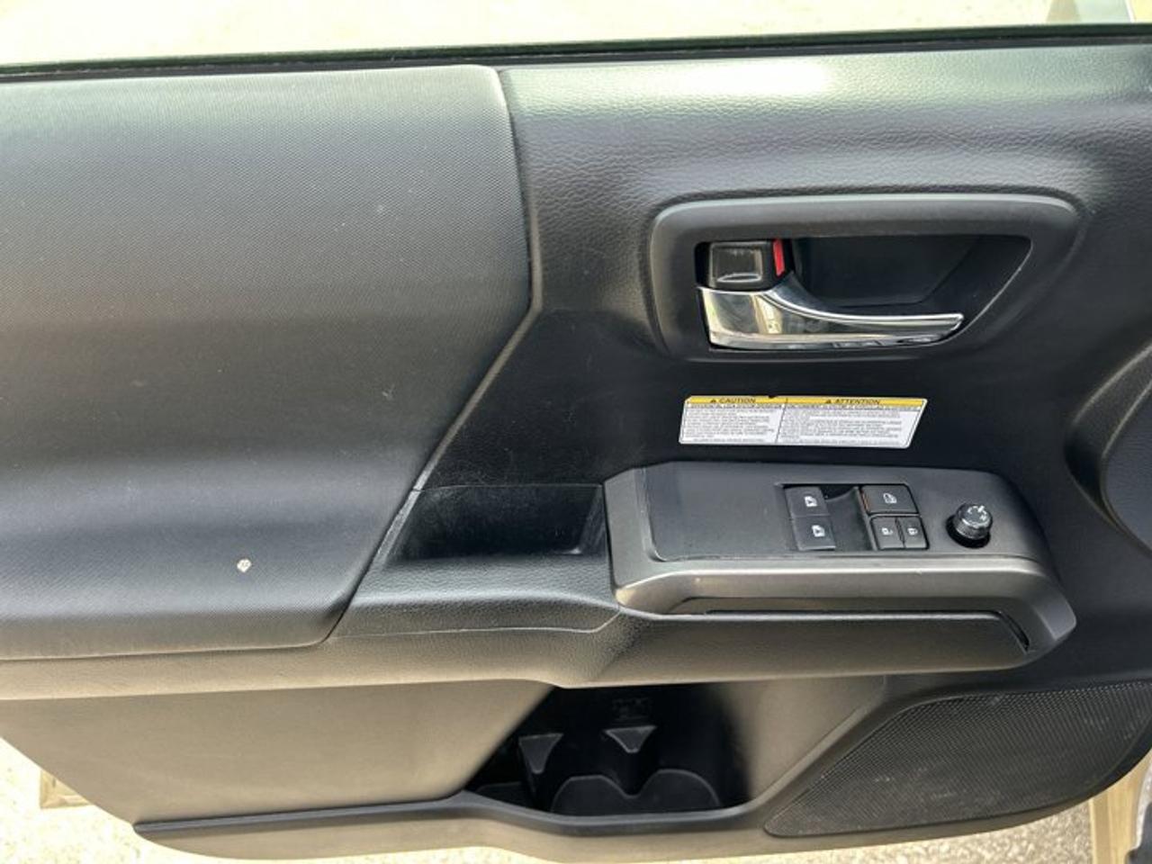 2020 Toyota Tacoma TRD Off Road Access Cab 6' Box 4x4 Photo
