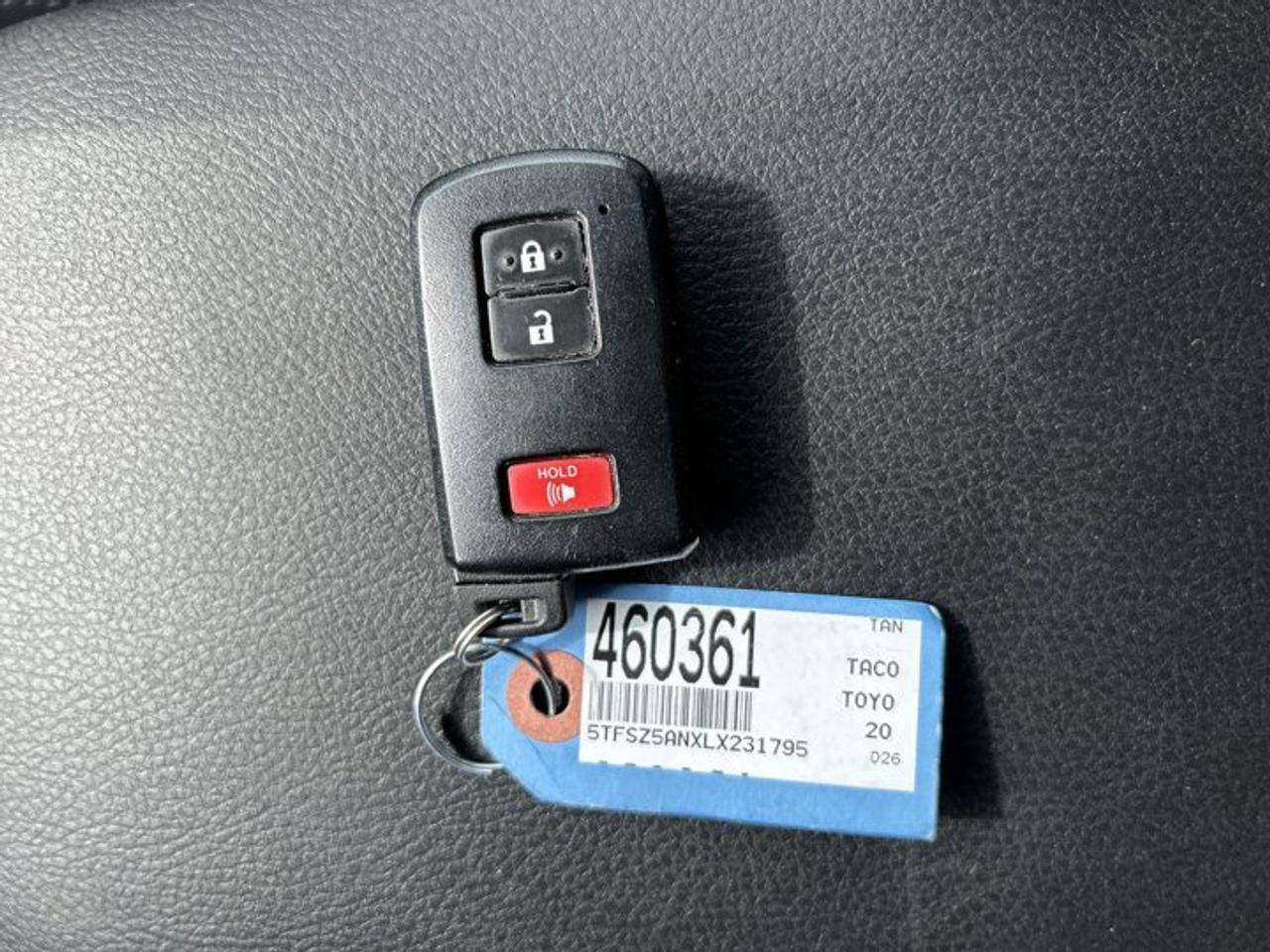 2020 Toyota Tacoma TRD Off Road Access Cab 6' Box 4x4 Photo