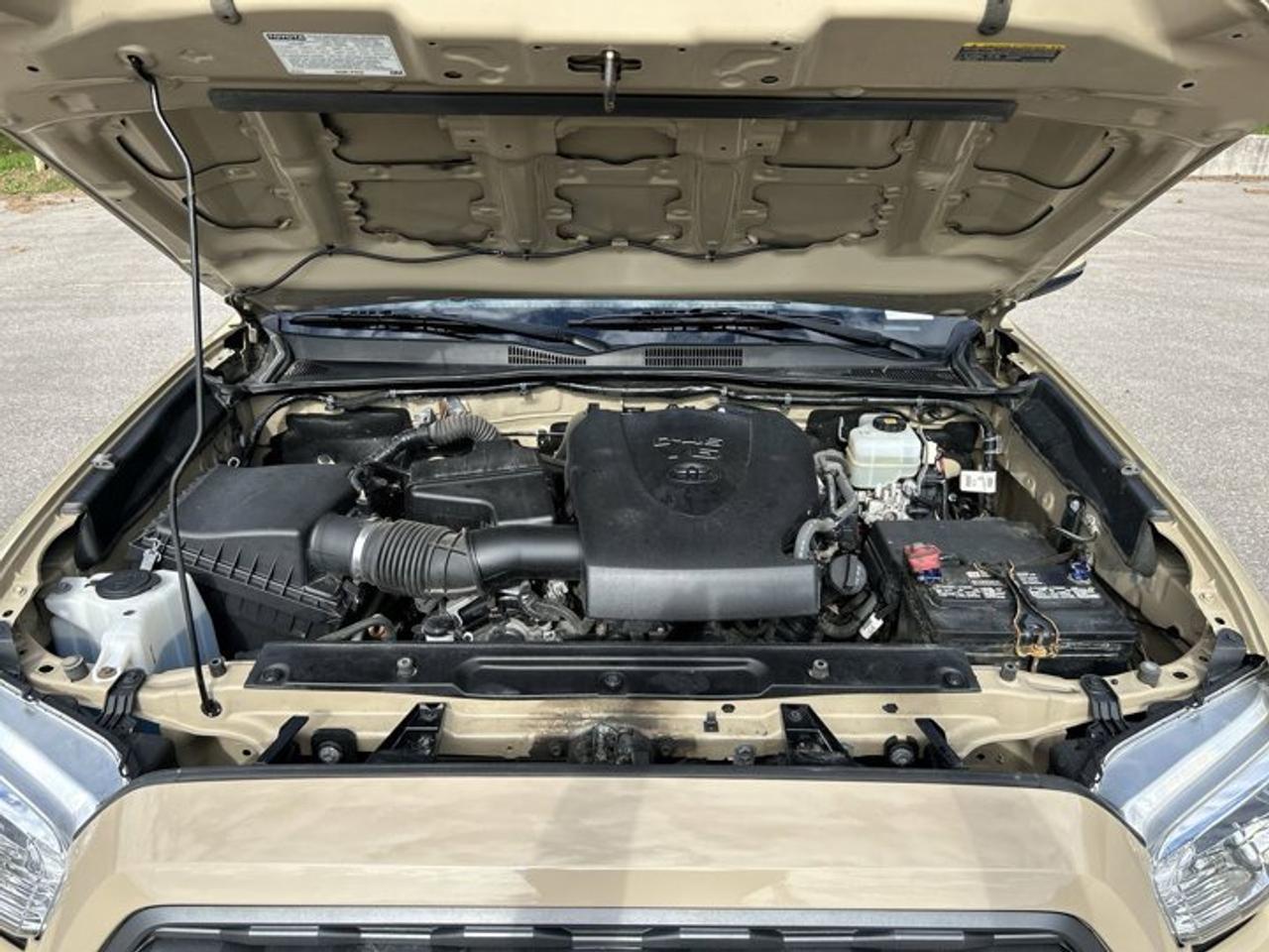 2020 Toyota Tacoma TRD Off Road Access Cab 6' Box 4x4 Photo