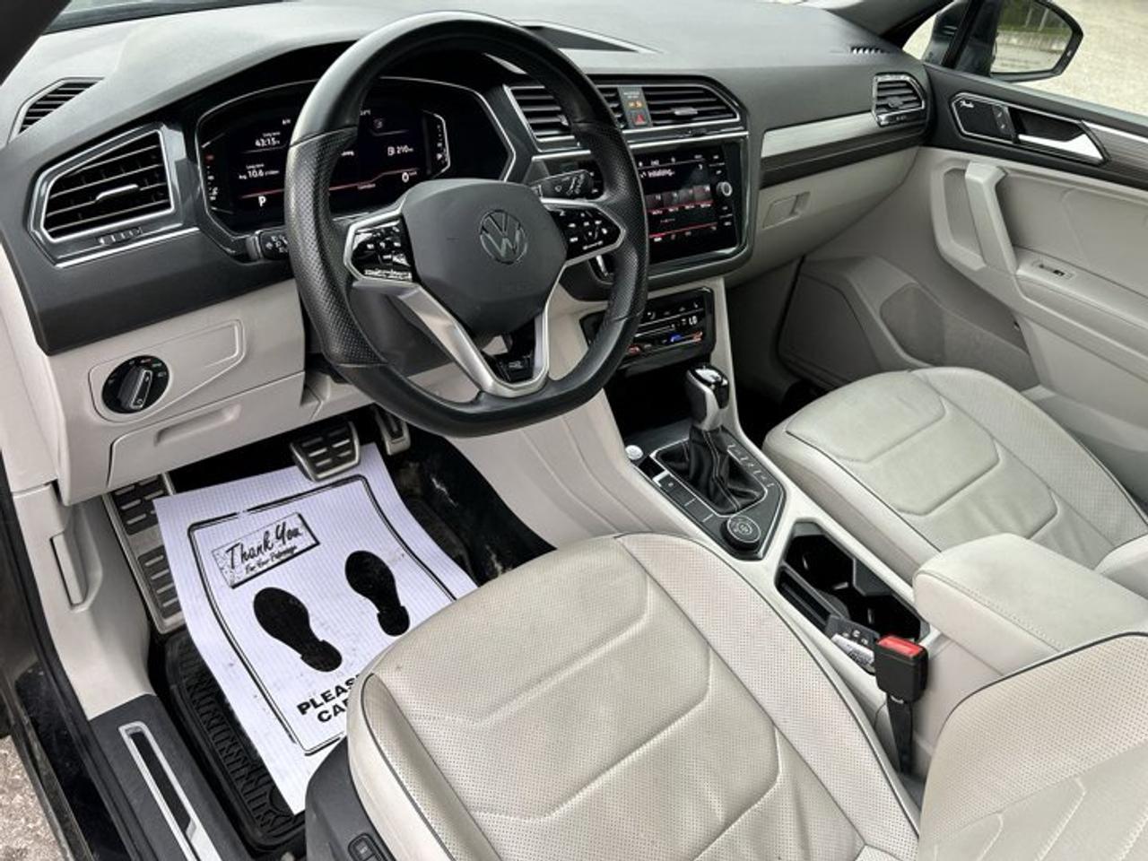 2022 Volkswagen Tiguan Highline R-Line 4MOTION | Heated Steering Wheel | Leather Seats Photo