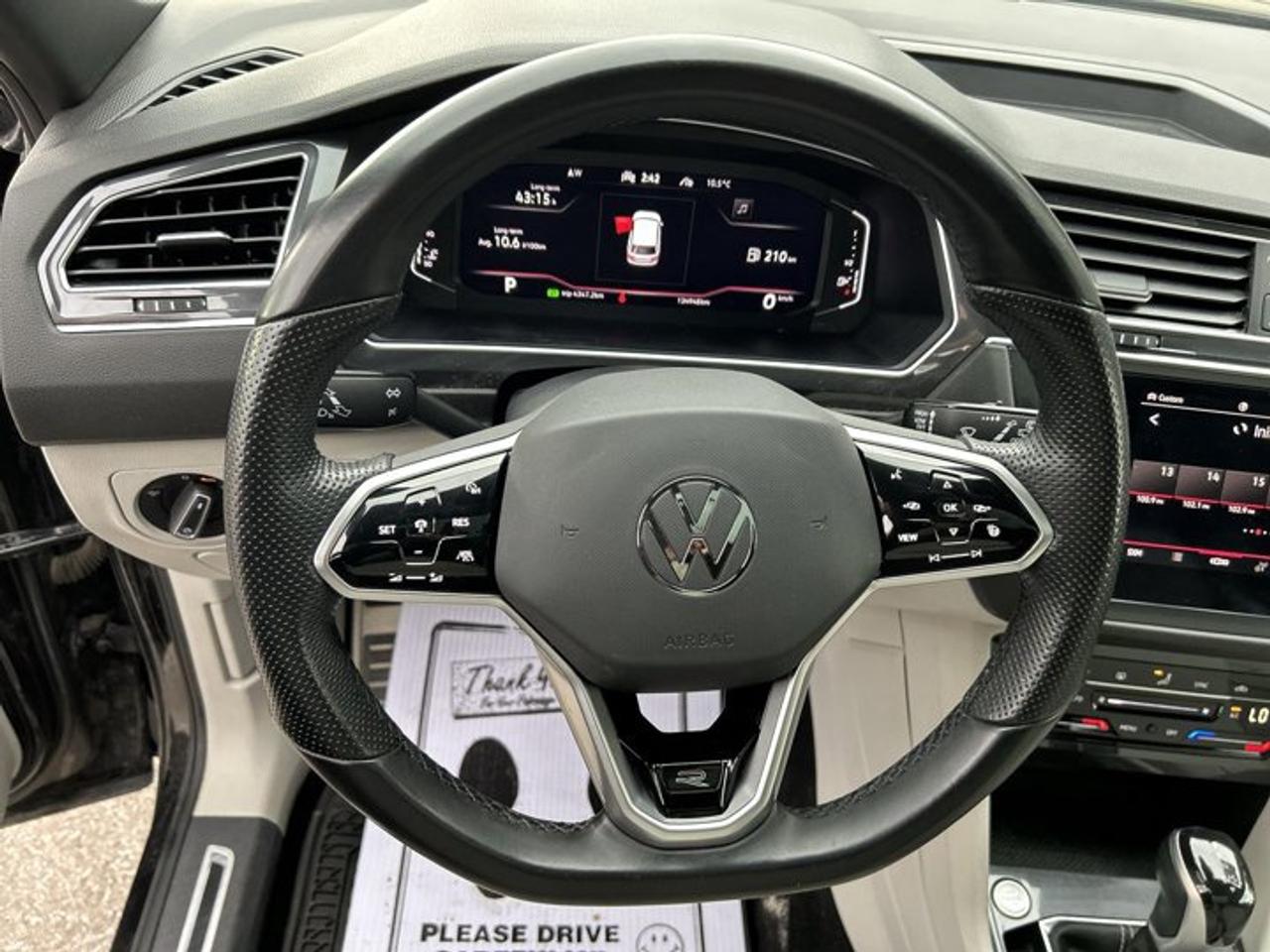2022 Volkswagen Tiguan Highline R-Line 4MOTION | Heated Steering Wheel | Leather Seats Photo