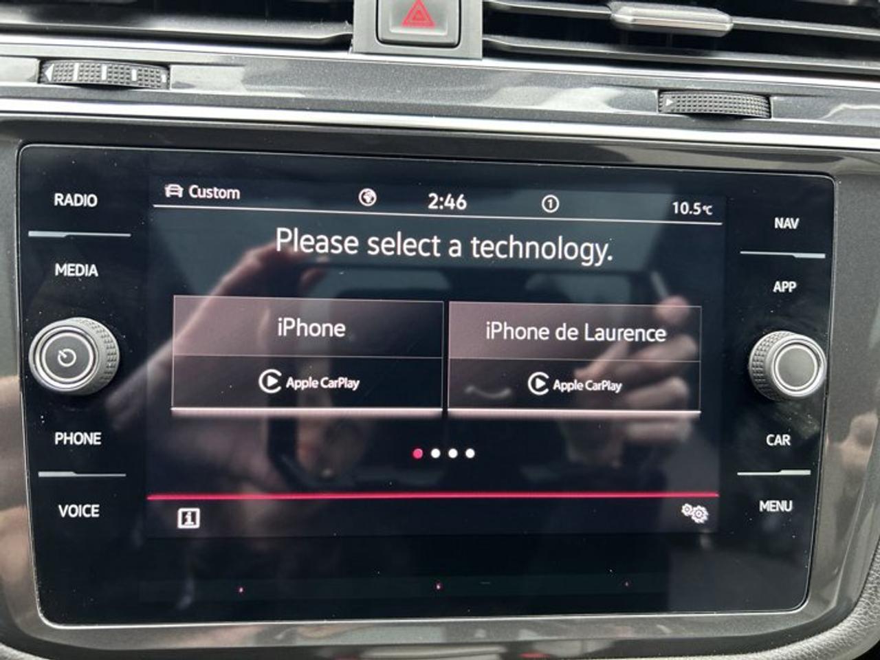 2022 Volkswagen Tiguan Highline R-Line 4MOTION | Heated Steering Wheel | Leather Seats Photo
