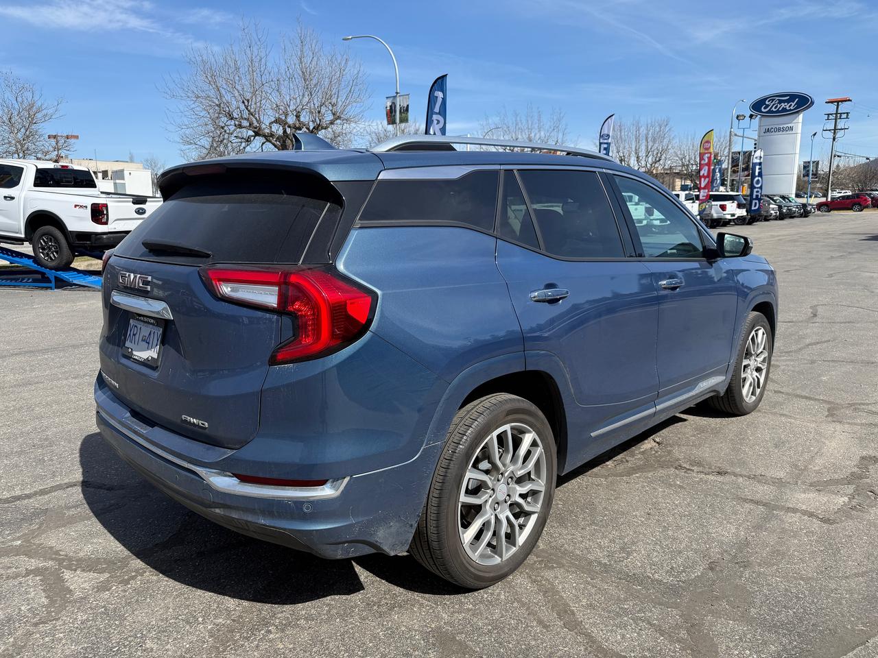 2024 GMC Terrain Denali Photo4