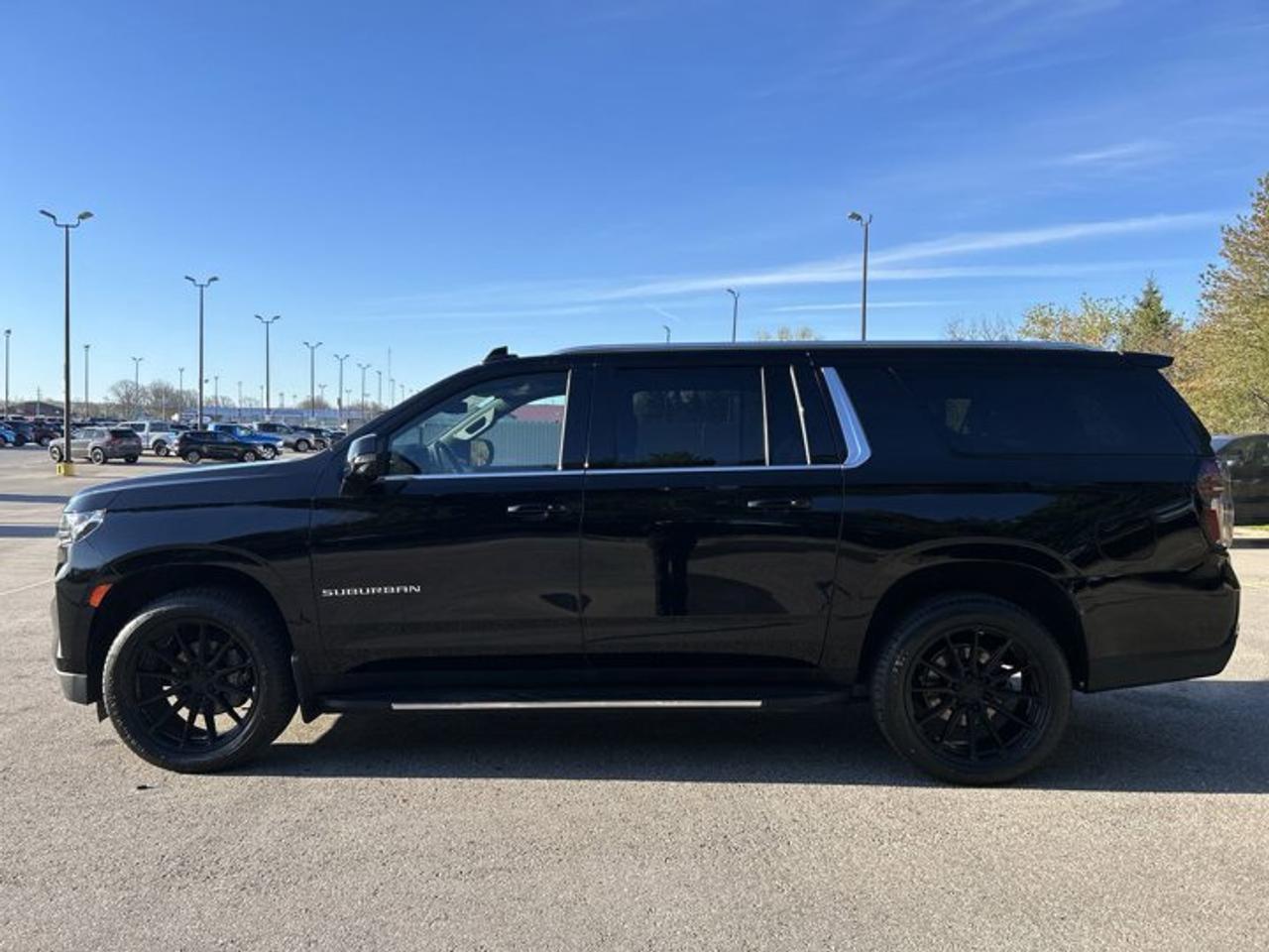 2023 Chevrolet Suburban LT 4WD | Heated Steering Wheel Photo