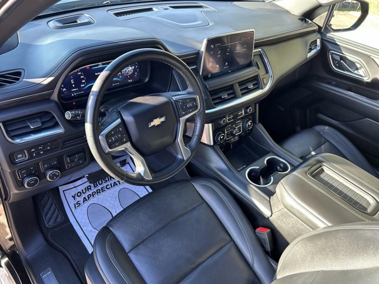2023 Chevrolet Suburban LT 4WD | Heated Steering Wheel Photo