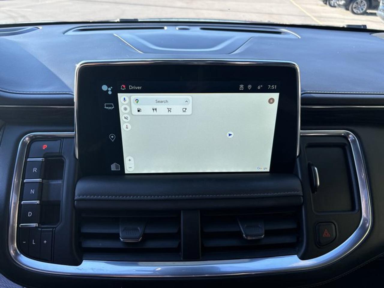 2023 Chevrolet Suburban LT 4WD | Heated Steering Wheel Photo