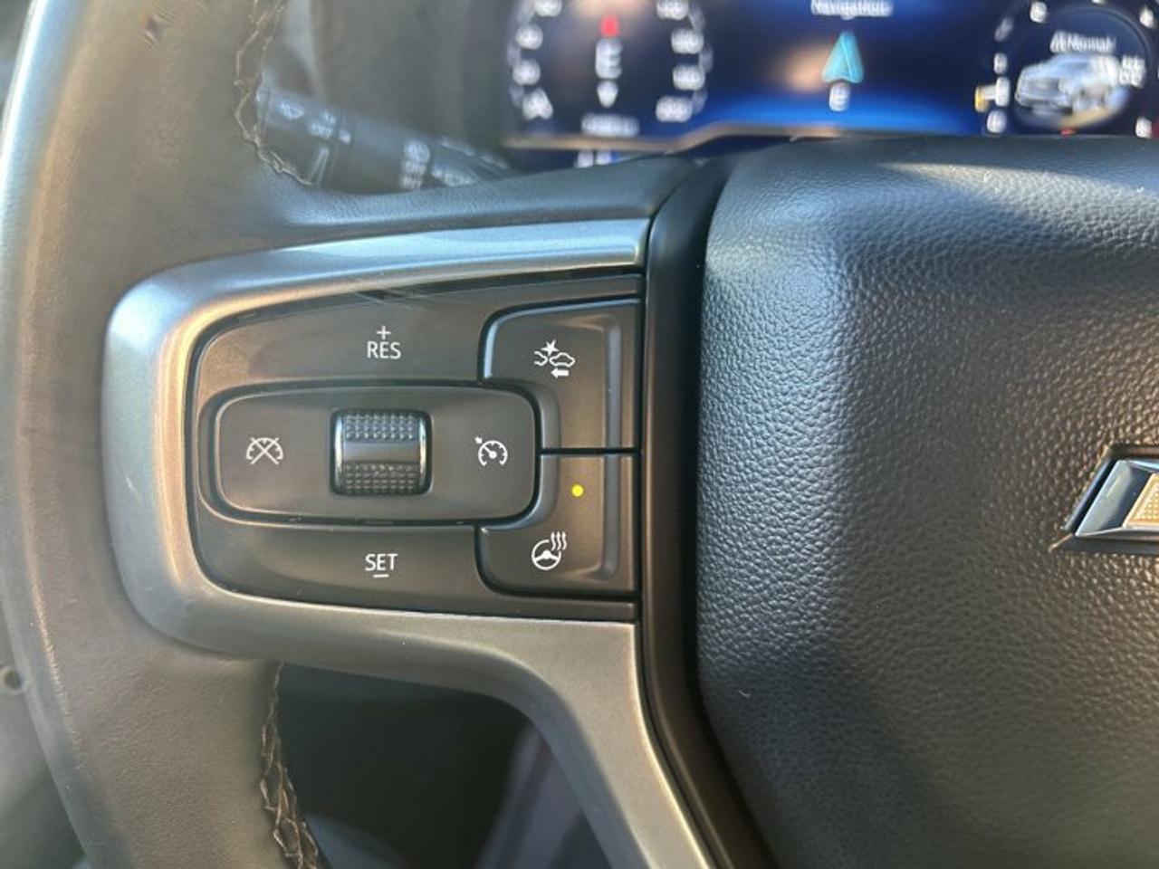 2023 Chevrolet Suburban LT 4WD | Heated Steering Wheel Photo