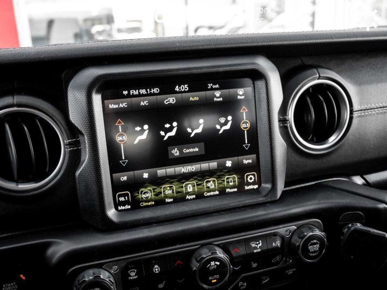 2020 Jeep Wrangler Unlimited Sahara Photo