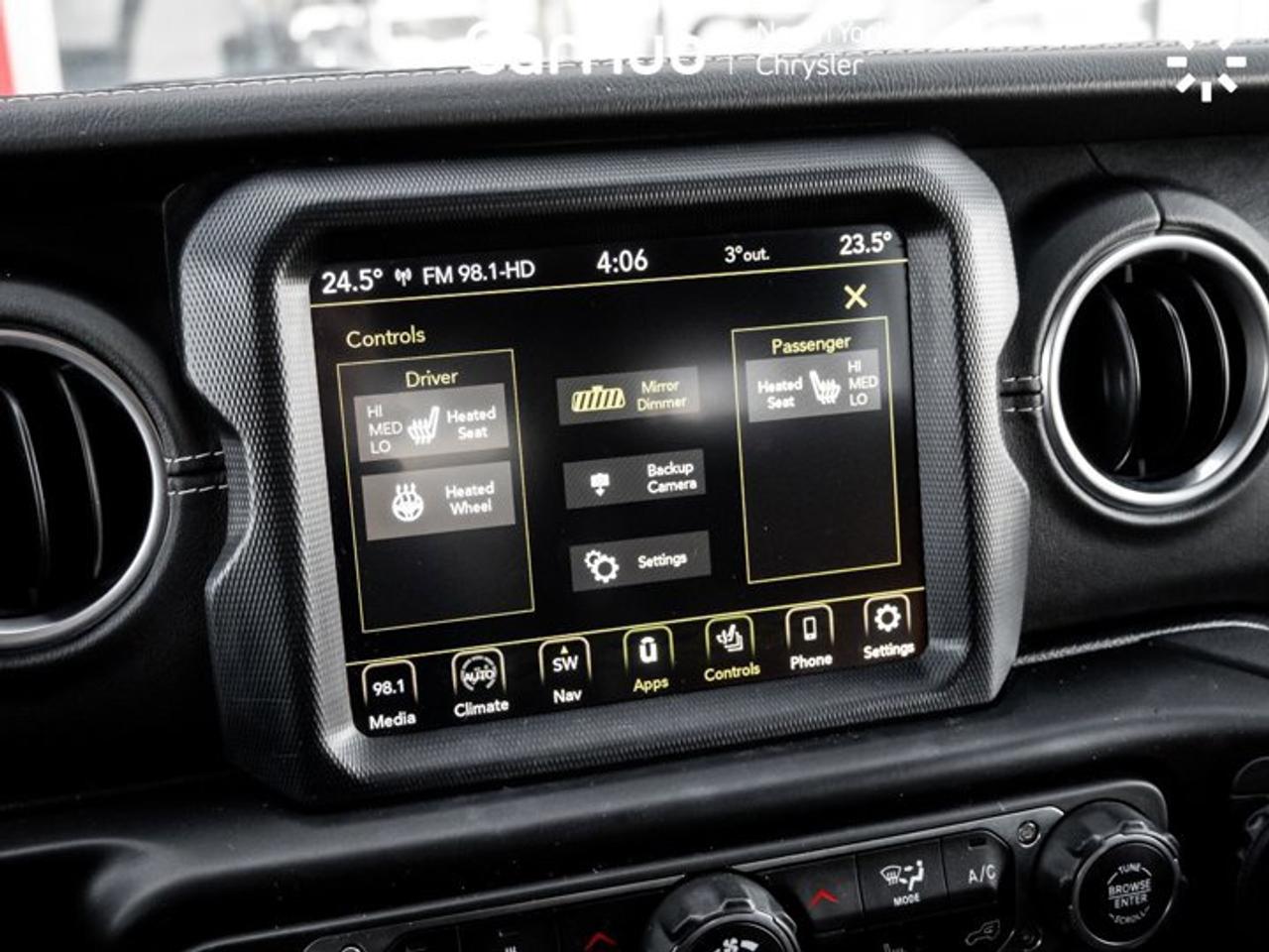 2020 Jeep Wrangler Unlimited Sahara Photo