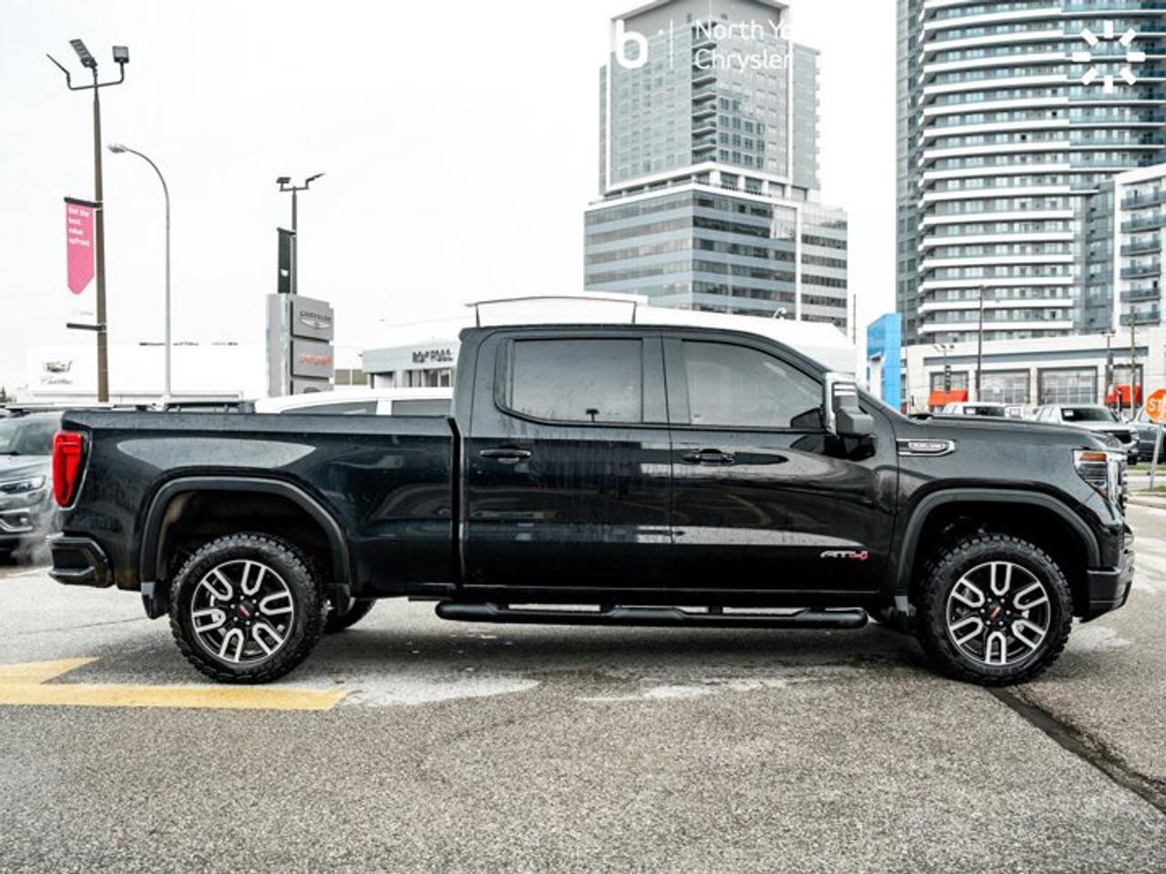 2024 GMC Sierra 1500 AT4 4WD Crew Cab 157" 6.2L V8 Sunroof 13.4'' Screen Bose Audio Photo