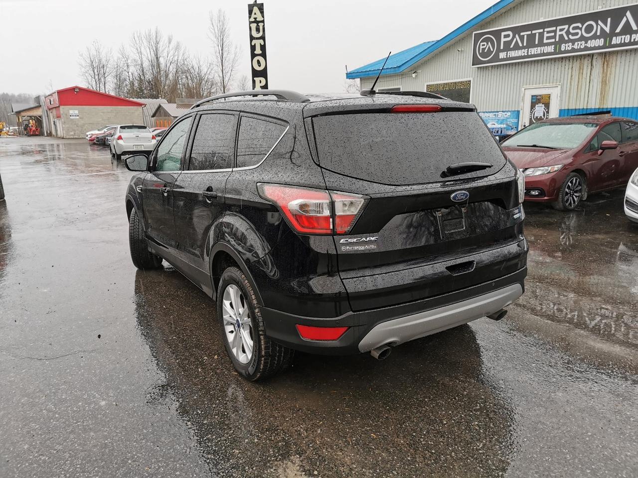 2017 Ford Escape SE 4WD Photo2