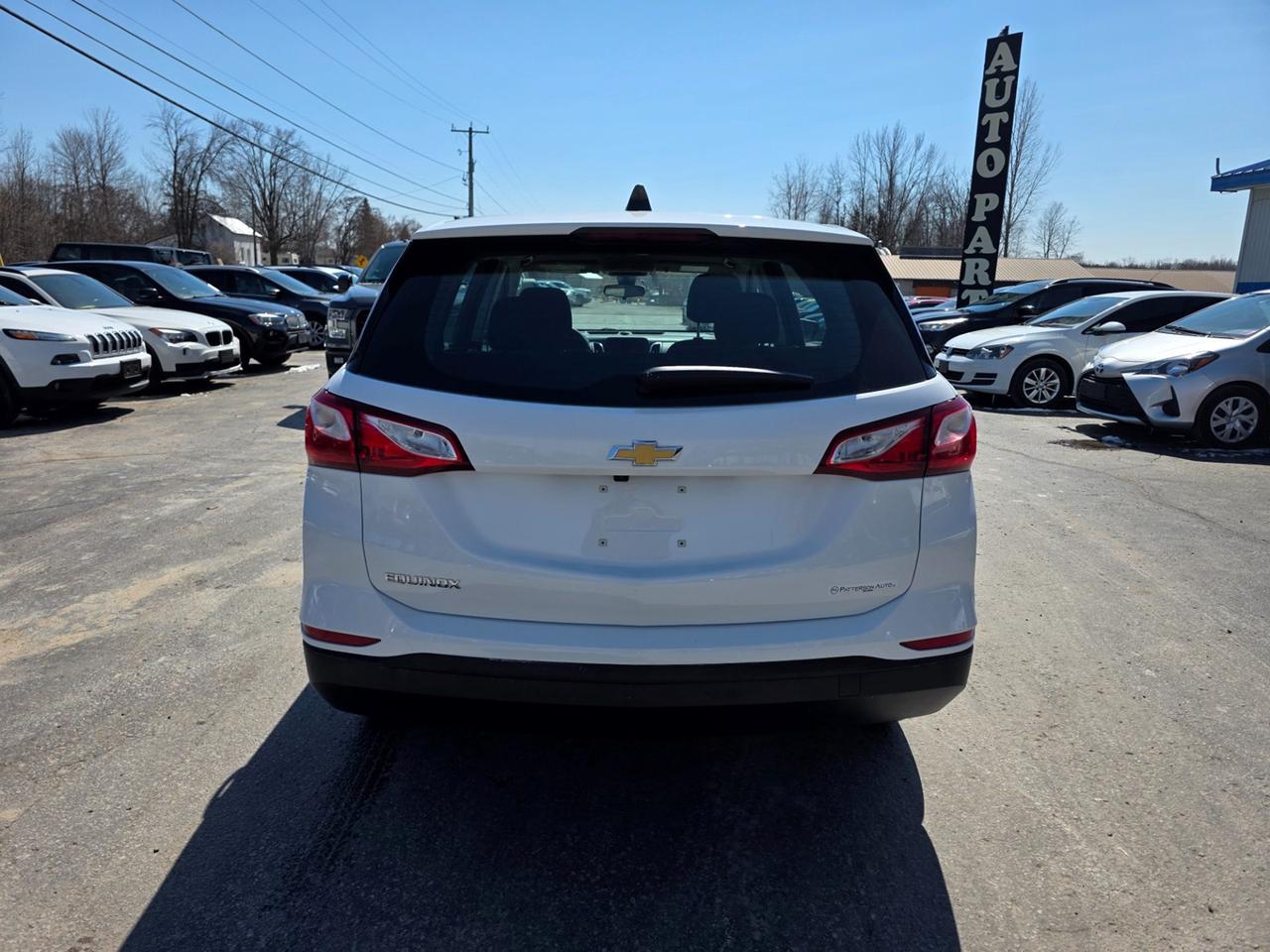 2021 Chevrolet Equinox LS Photo
