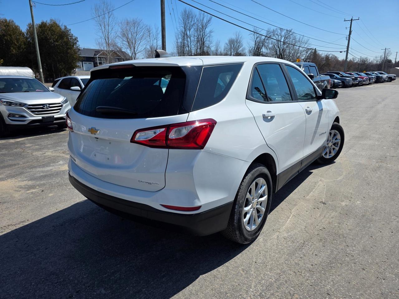 2021 Chevrolet Equinox LS Photo