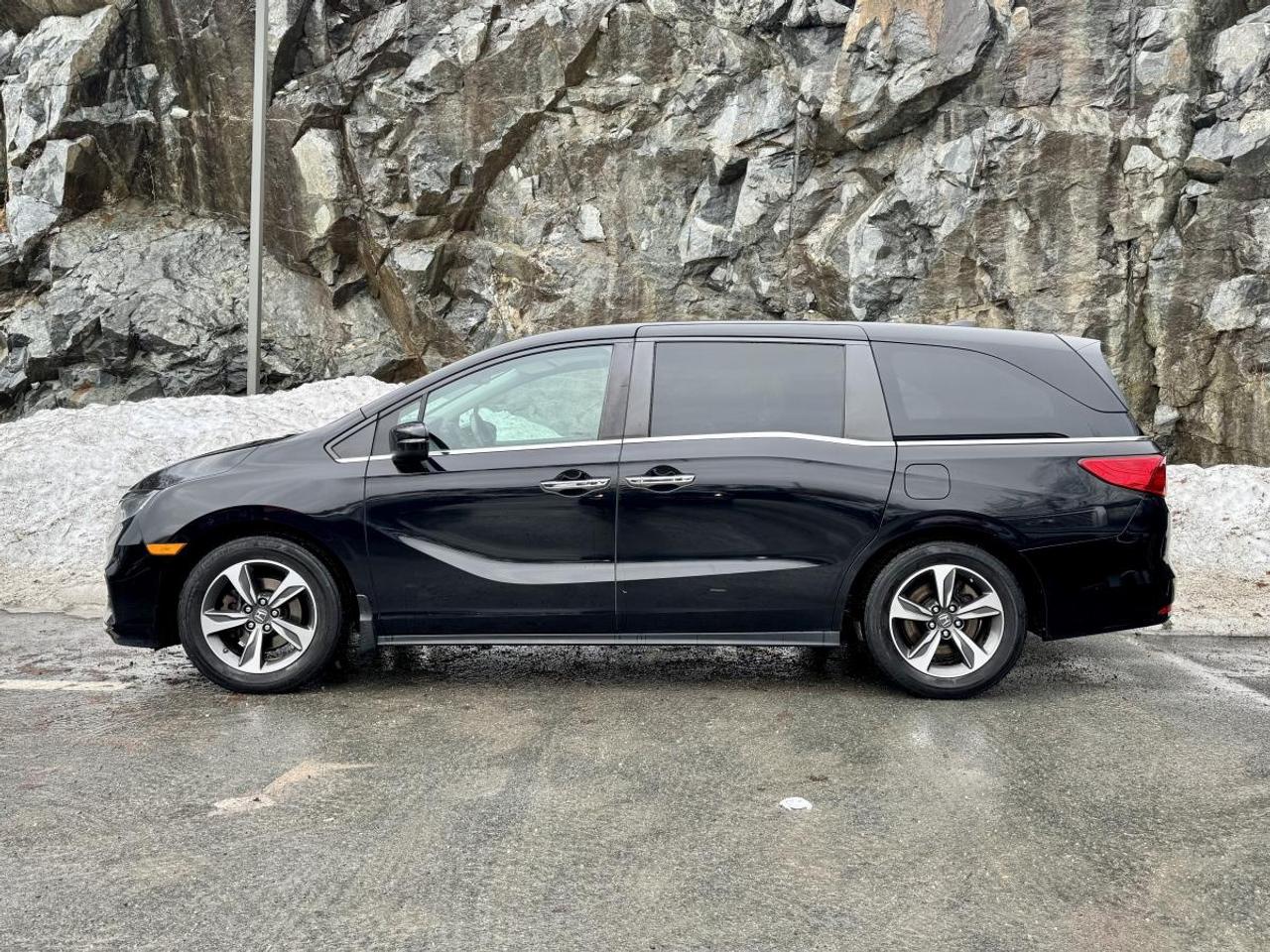 2018 Honda Odyssey EX Photo3
