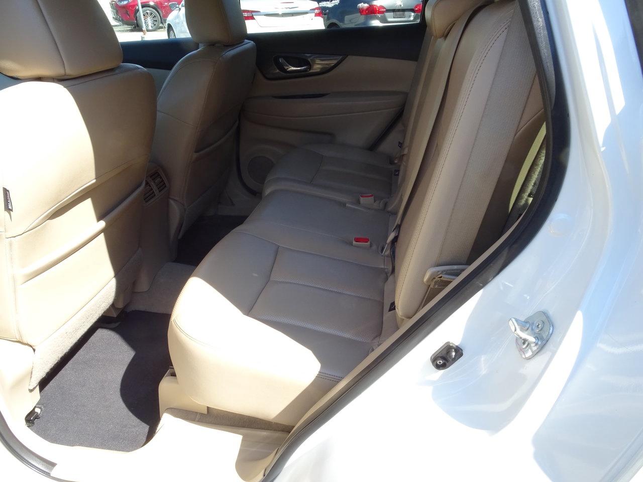 2015 Nissan Rogue SL Photo