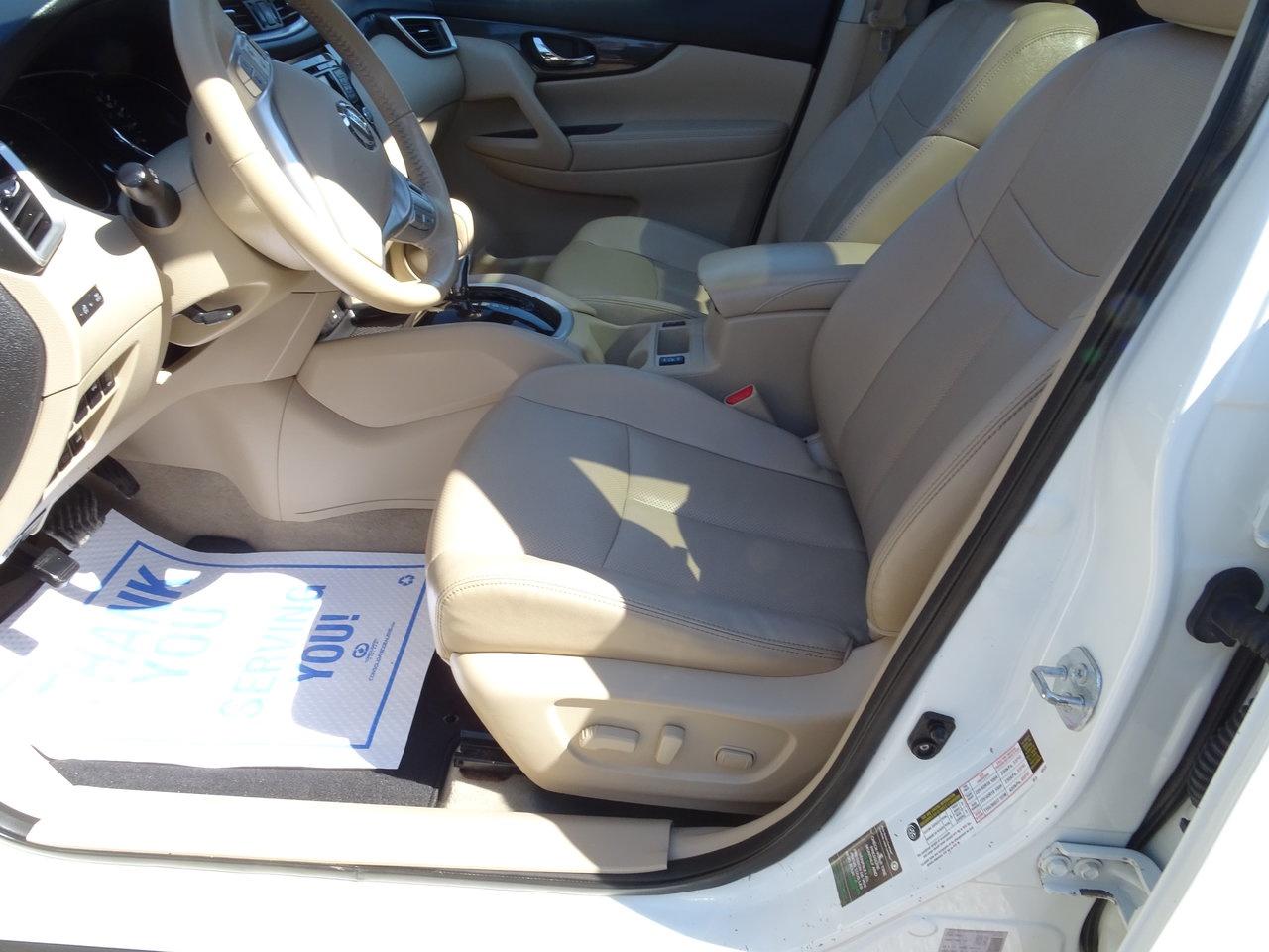 2015 Nissan Rogue SL Photo