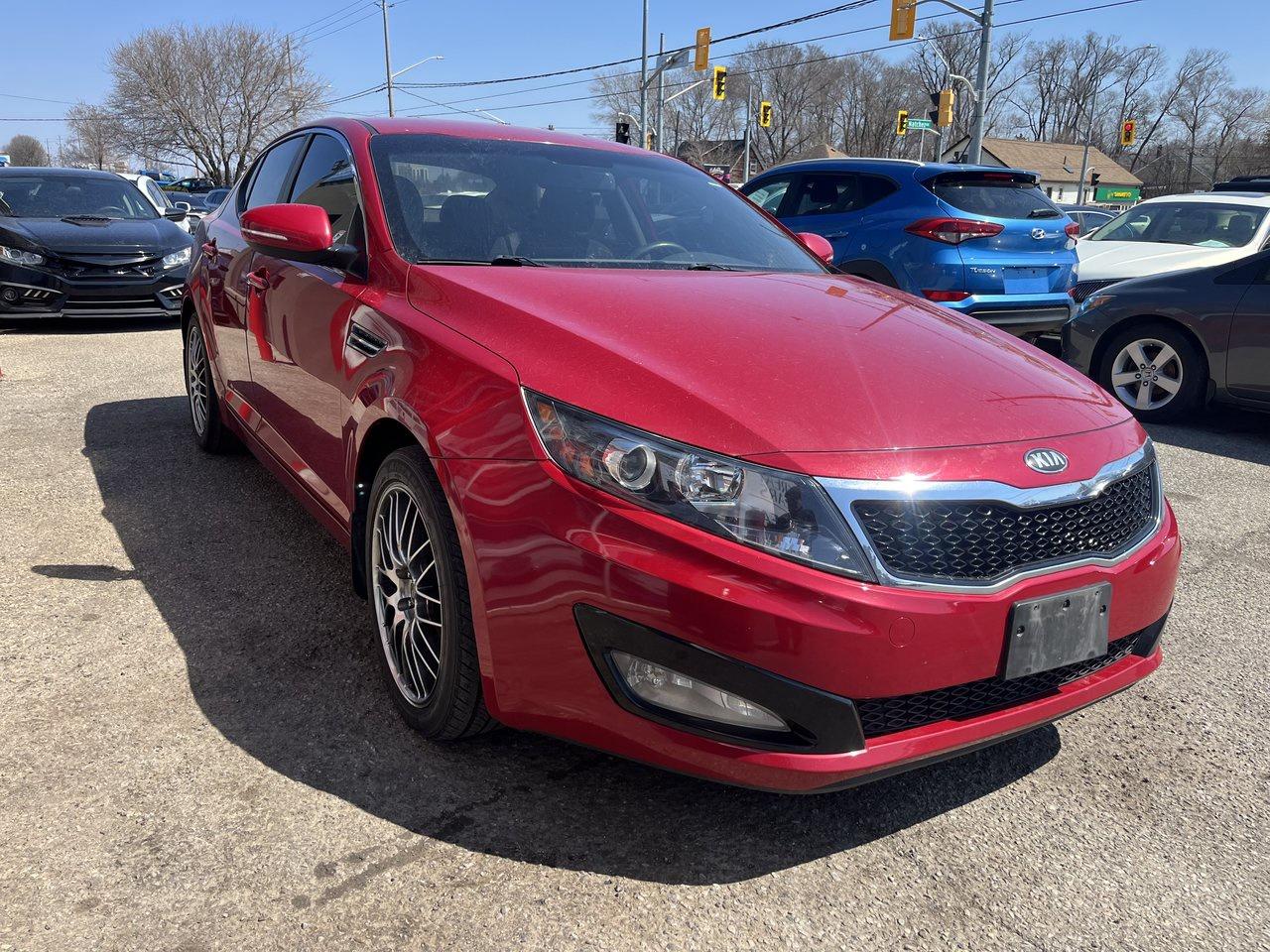 2013 Kia Optima LX Photo2