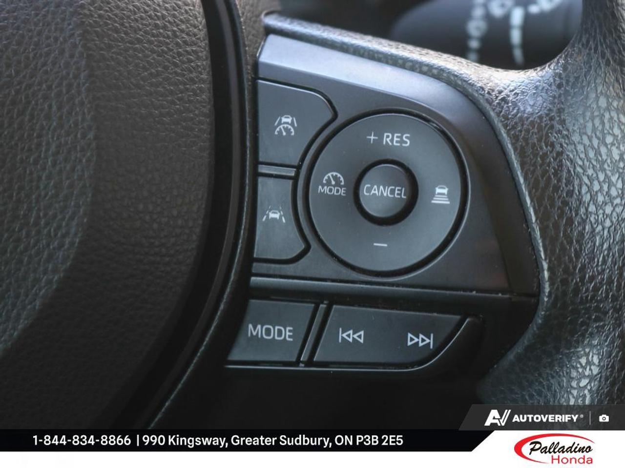 2025 Toyota Corolla Hybrid LE Photo