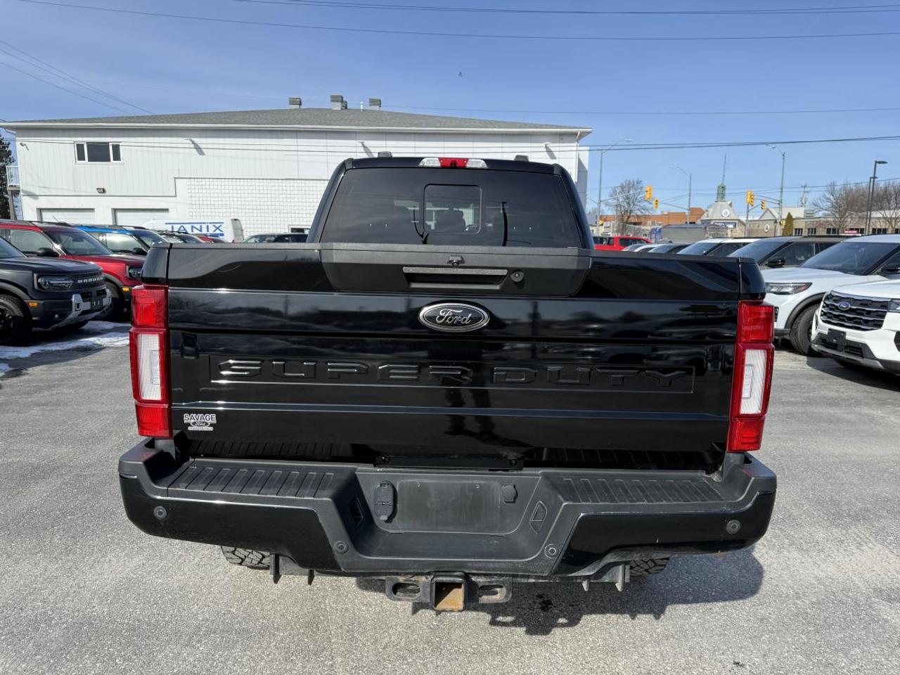 2022 Ford F-250 Super Duty SRW LARIAT 4WD CREW CAB 6.75' BOX Photo3