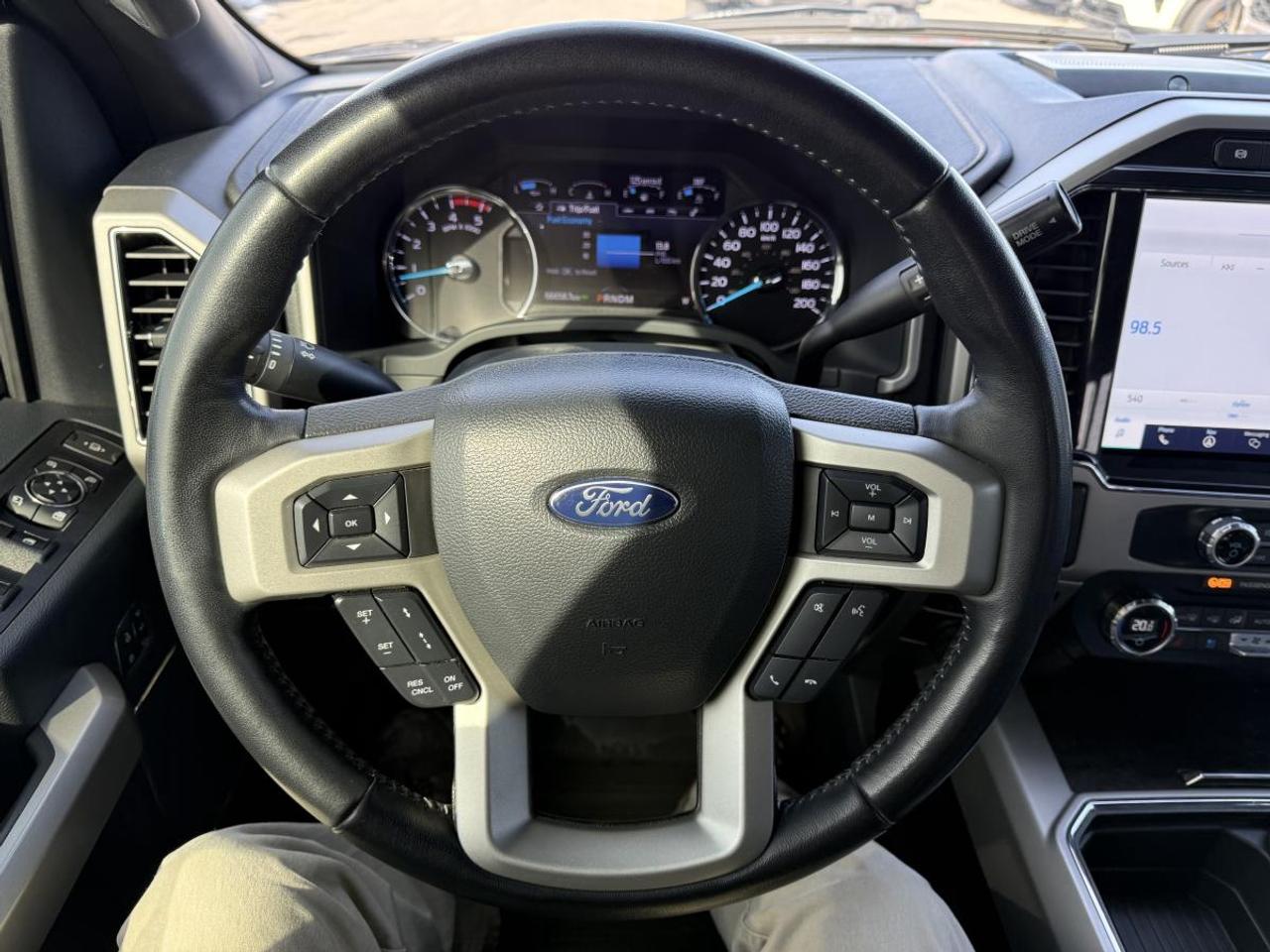 2022 Ford F-250 Super Duty SRW LARIAT 4WD CREW CAB 6.75' BOX Photo