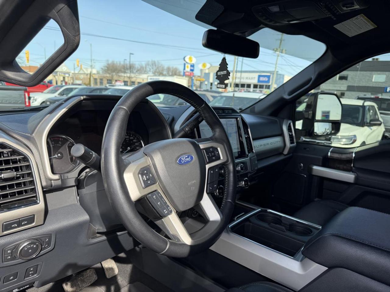 2022 Ford F-250 Super Duty SRW LARIAT 4WD CREW CAB 6.75' BOX Photo