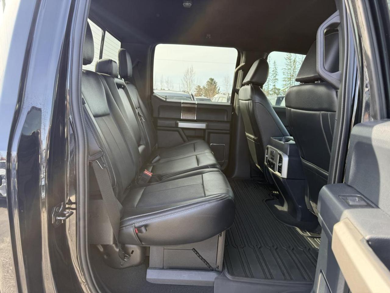 2022 Ford F-250 Super Duty SRW LARIAT 4WD CREW CAB 6.75' BOX Photo