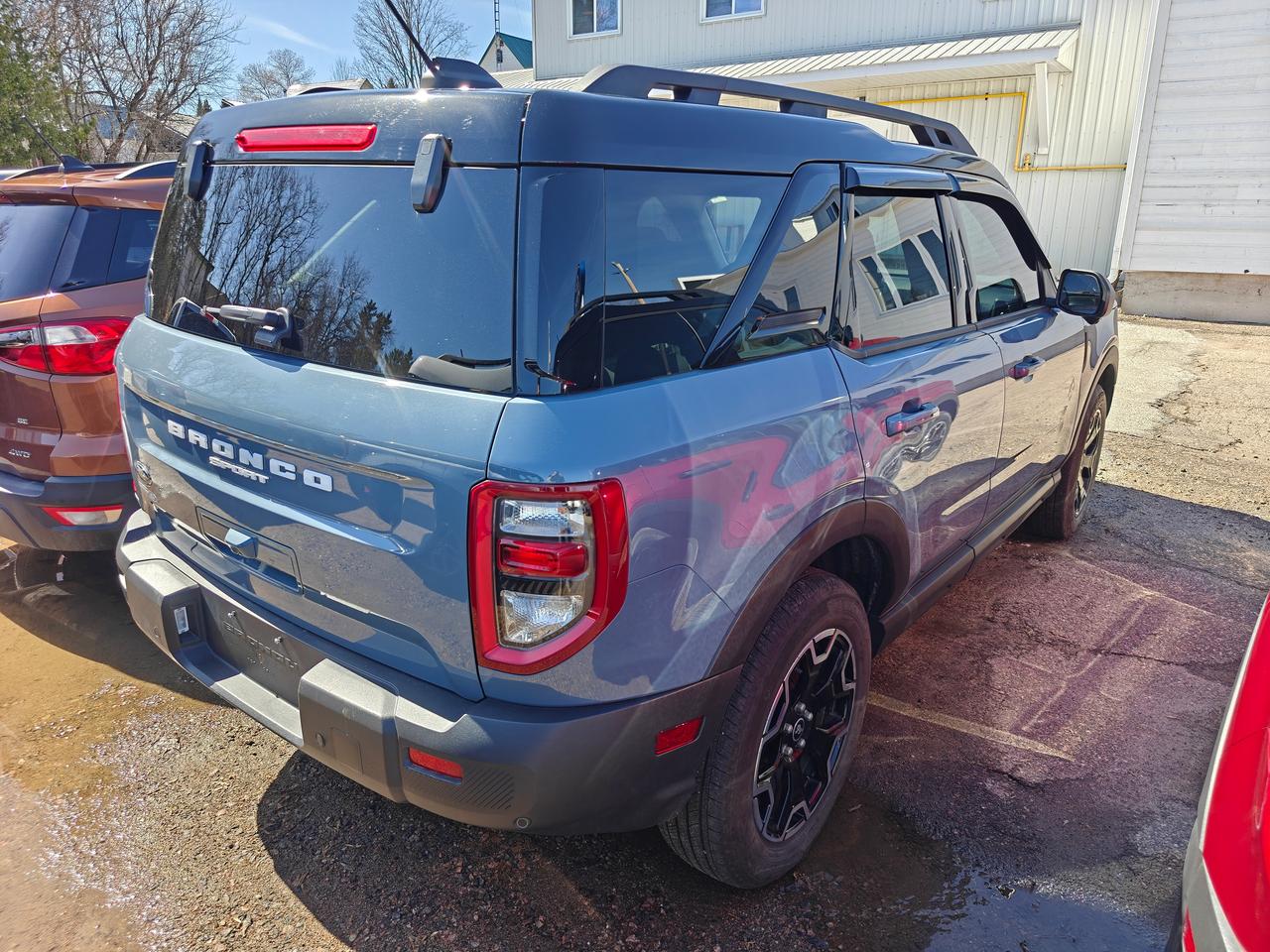 2025 Ford Bronco Sport Outer Banks OUTER BANKS Photo2