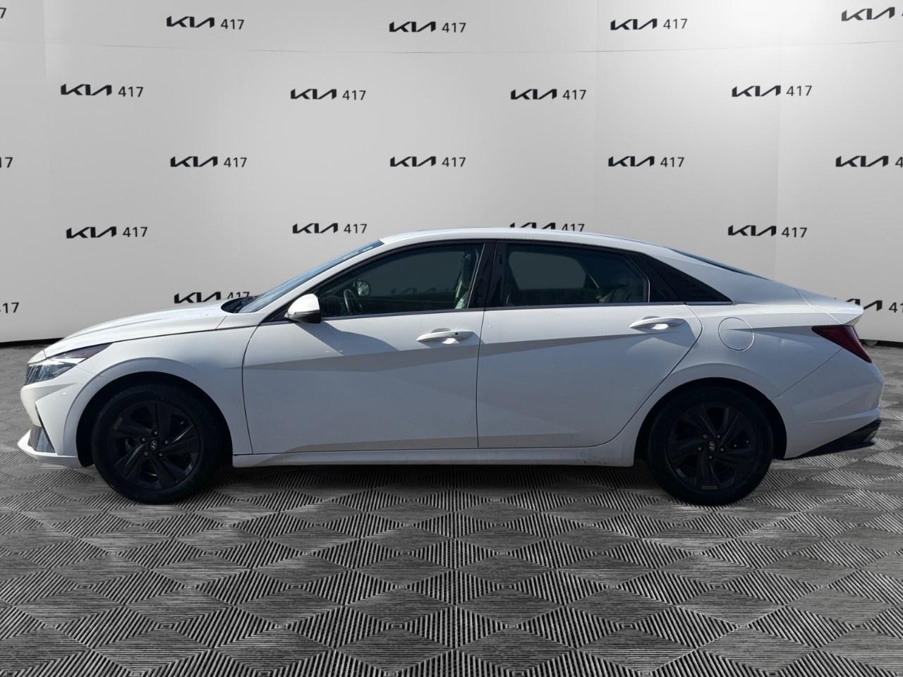 2021 Hyundai Elantra Hybrid Ultimate DCT Photo