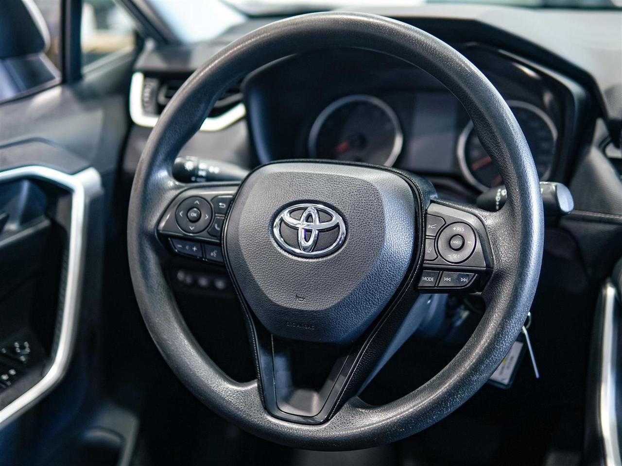 2021 Toyota RAV4 LE AWD | NO ACCIDENTS | TOYOTA SERVICED Photo