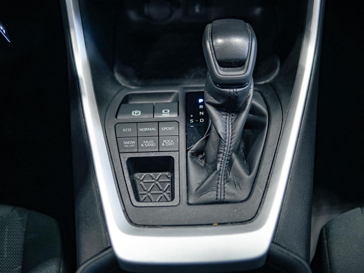 2021 Toyota RAV4 LE AWD | NO ACCIDENTS | TOYOTA SERVICED Photo