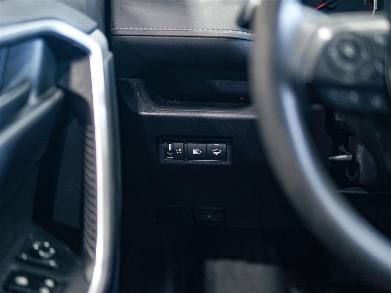 2021 Toyota RAV4 LE AWD | NO ACCIDENTS | TOYOTA SERVICED Photo