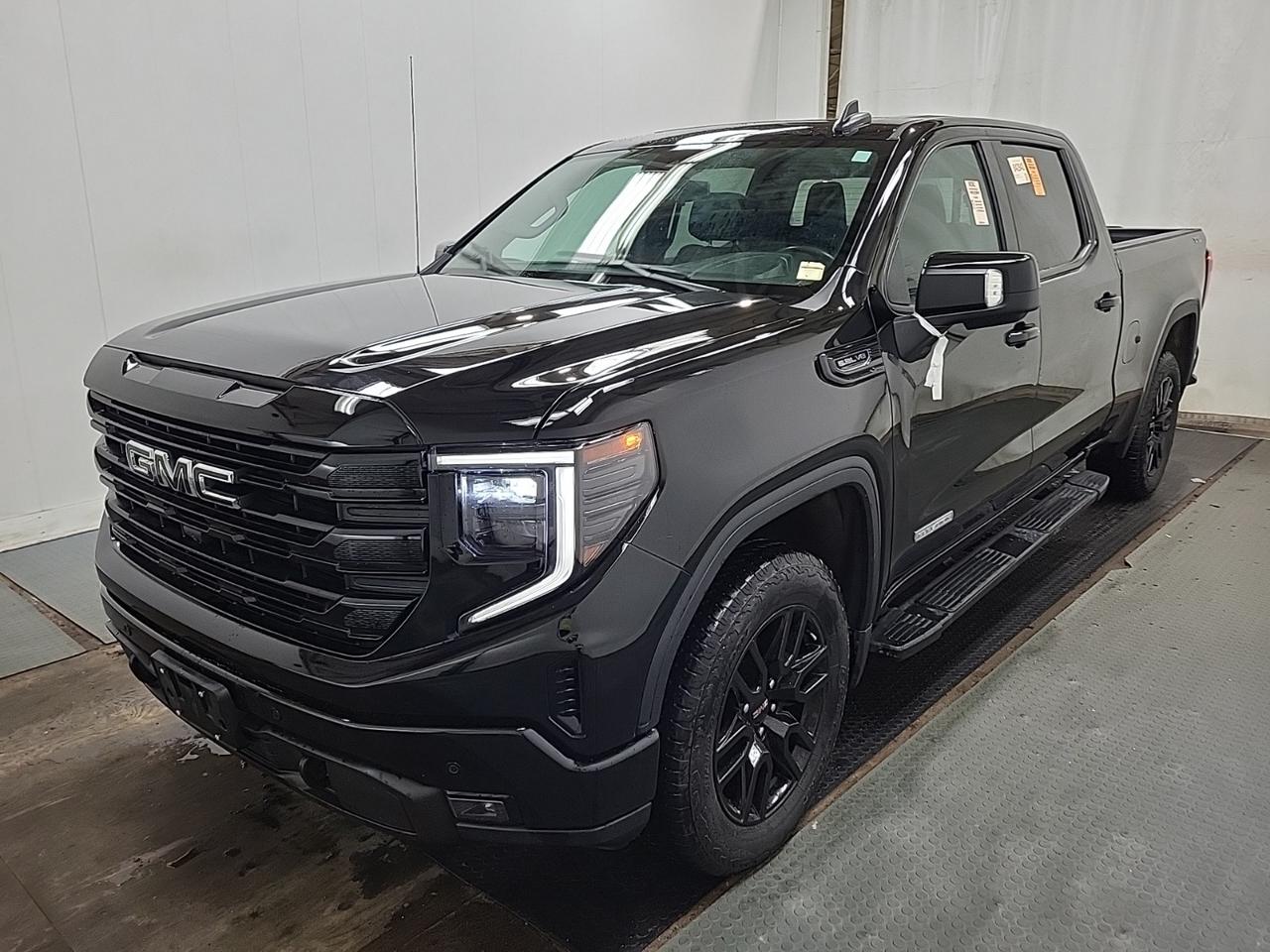 2024 GMC Sierra 1500 ELEVATION CREW CAB | 4X4 | 5.3 V8 | PREM PKG | SUNROOF Photo