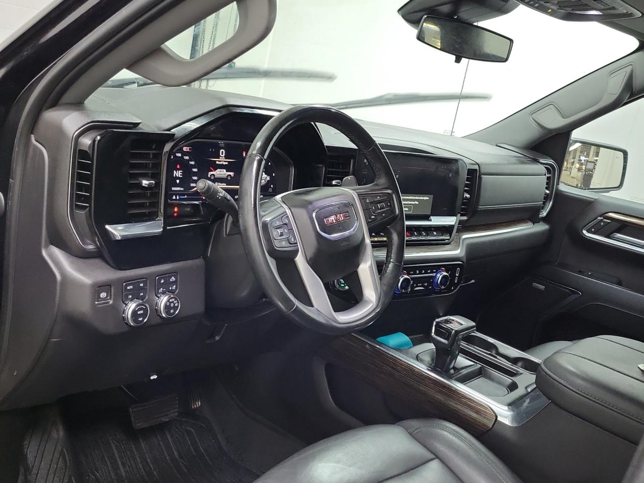 2024 GMC Sierra 1500 ELEVATION CREW CAB | 4X4 | 5.3 V8 | PREM PKG | SUNROOF Photo
