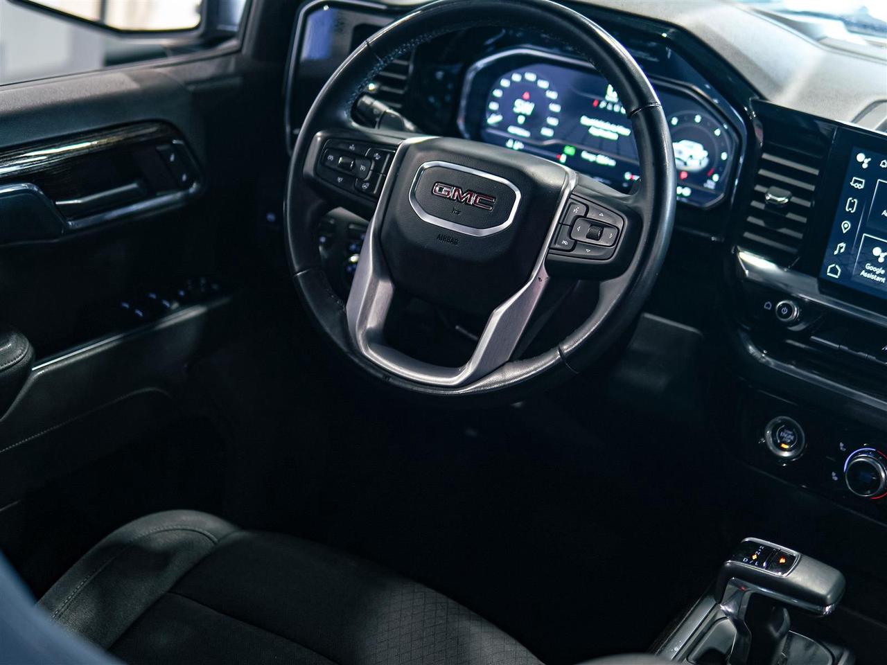 2024 GMC Sierra 1500 ELEVATION CREW CAB | 4X4 | 5.3 V8 | PREF PKG | BLK PKG | TRI FOLD TONNEAU Photo