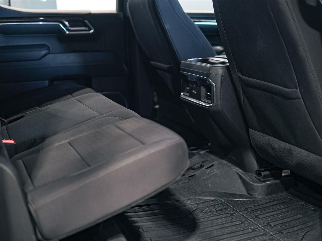 2024 GMC Sierra 1500 ELEVATION CREW CAB | 4X4 | 5.3 V8 | PREF PKG | BLK PKG | TRI FOLD TONNEAU Photo