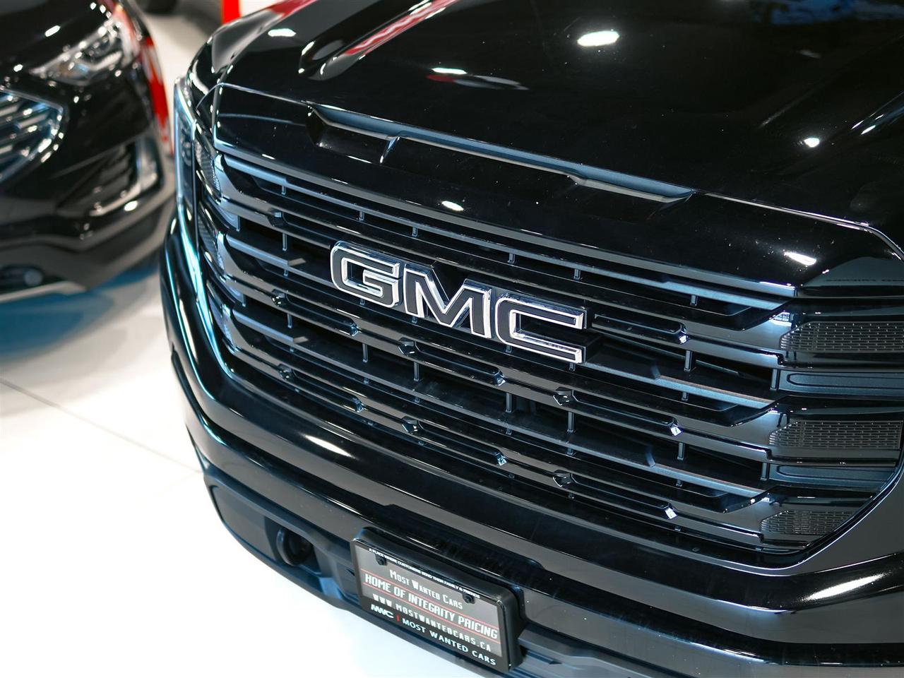 2024 GMC Sierra 1500 ELEVATION CREW CAB | 4X4 | 5.3 V8 | PREF PKG | BLK PKG | TRI FOLD TONNEAU Photo